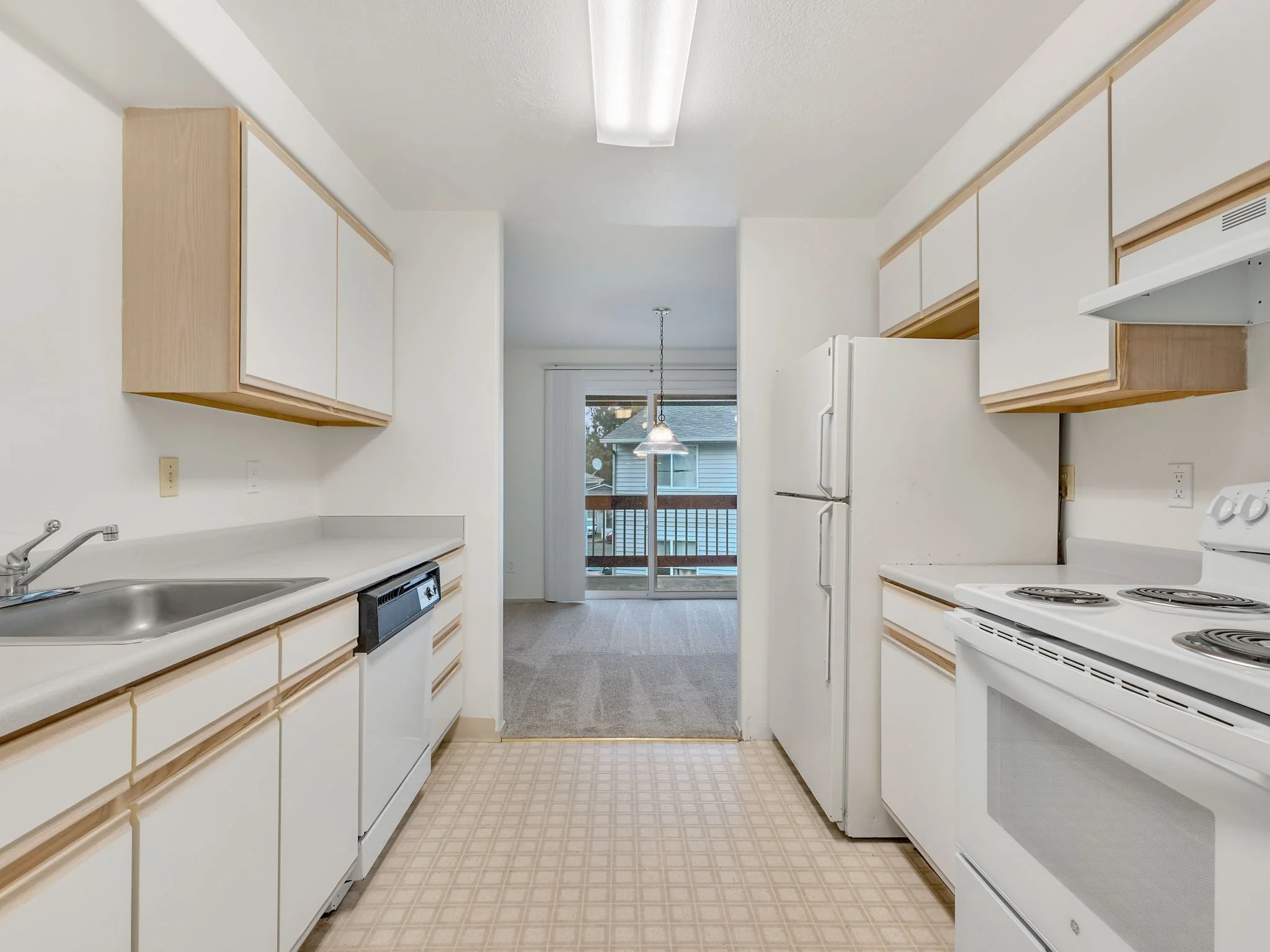 2-web-or-mls-355 S Wahanna Rd-02.jpg