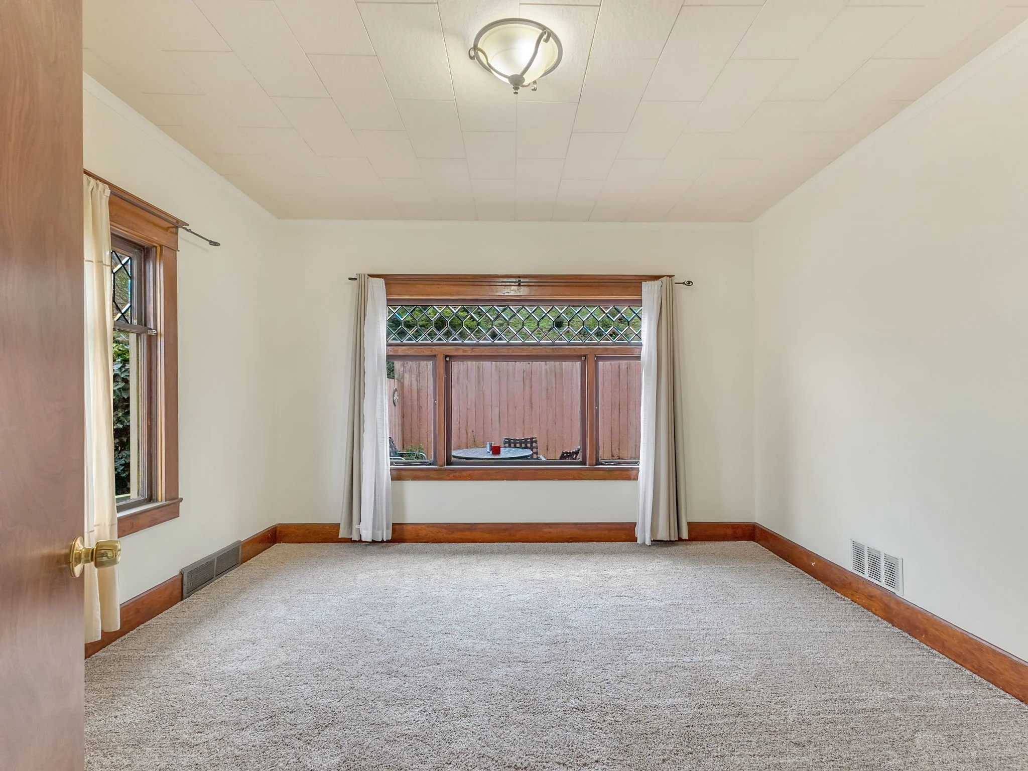 30-web-or-mls-612 Florence Ave #2-25.jpg