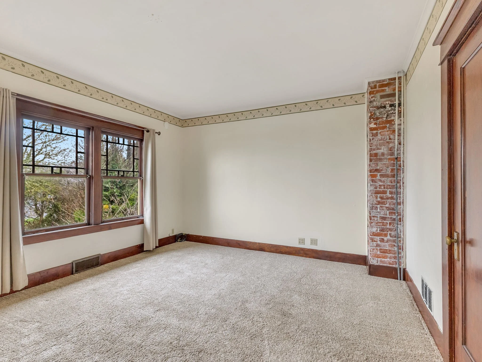 22-web-or-mls-612 Florence Ave #2-21.jpg