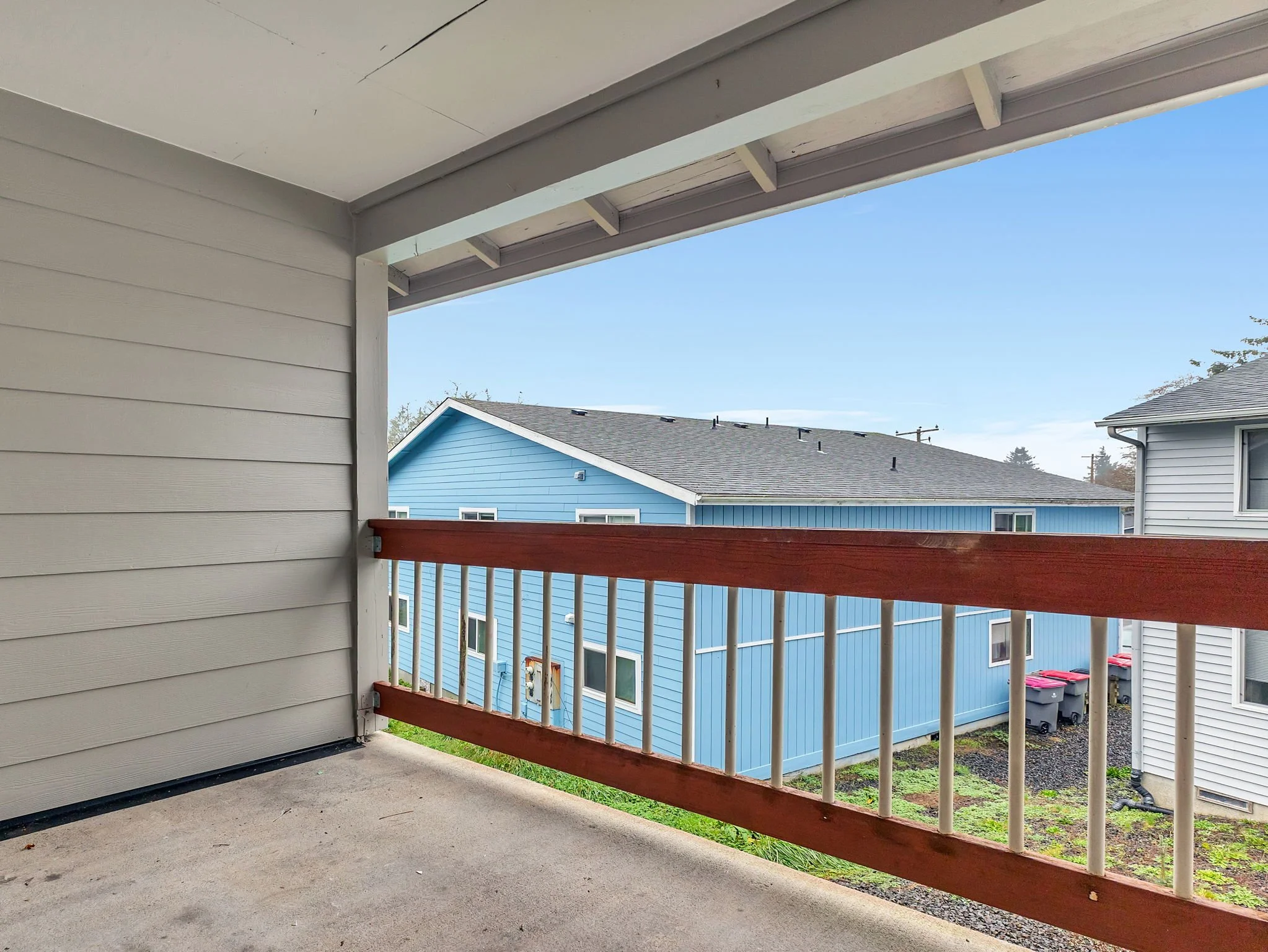 16-web-or-mls-355 S Wahanna Rd-16.jpg