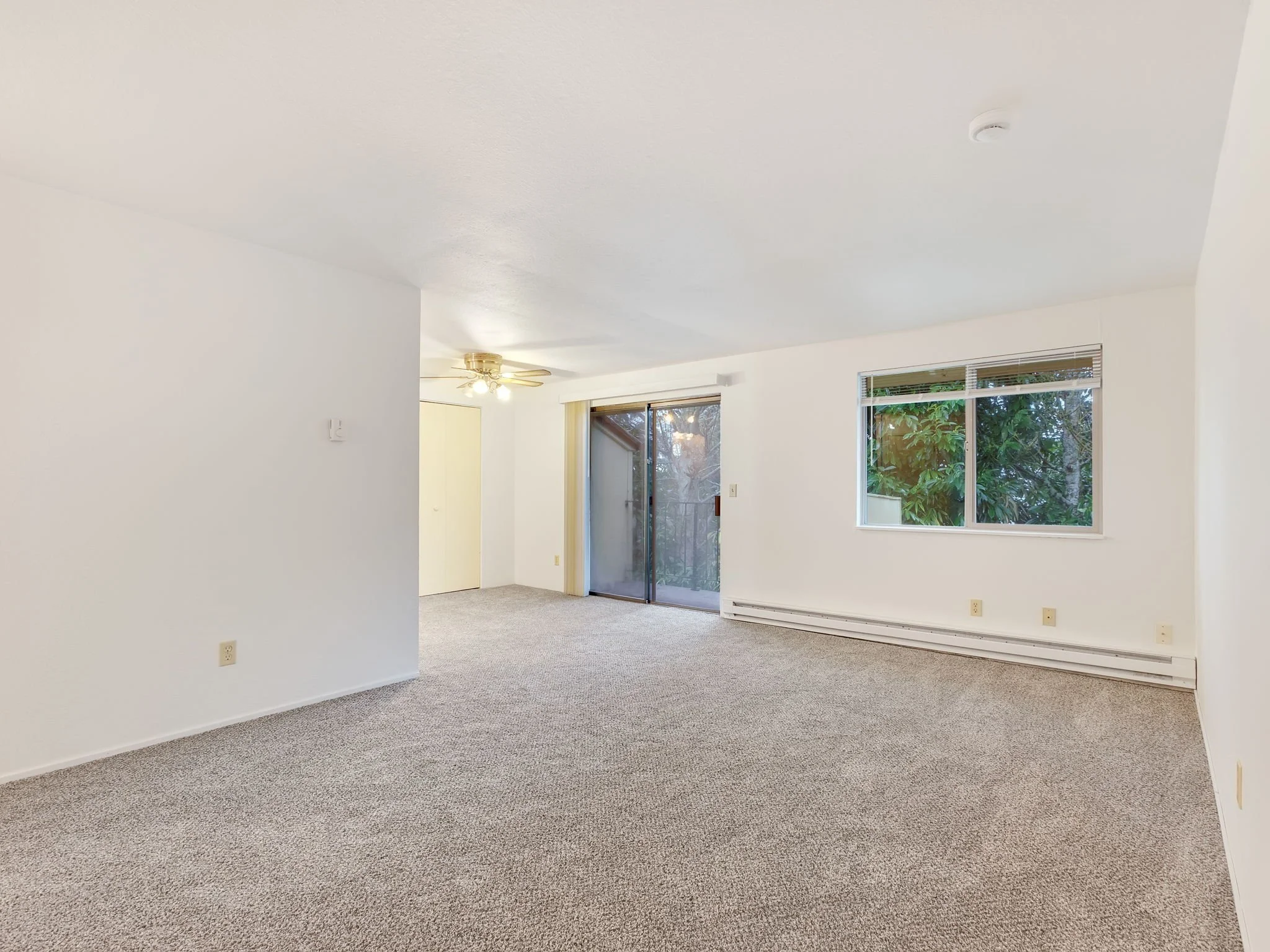 11-web-or-mls-280 Lincoln St #3-11.jpg