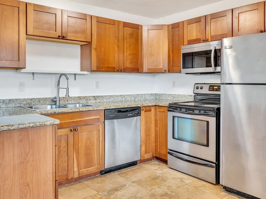 9-web-or-mls-1601 Broadway St #19-09.jpg