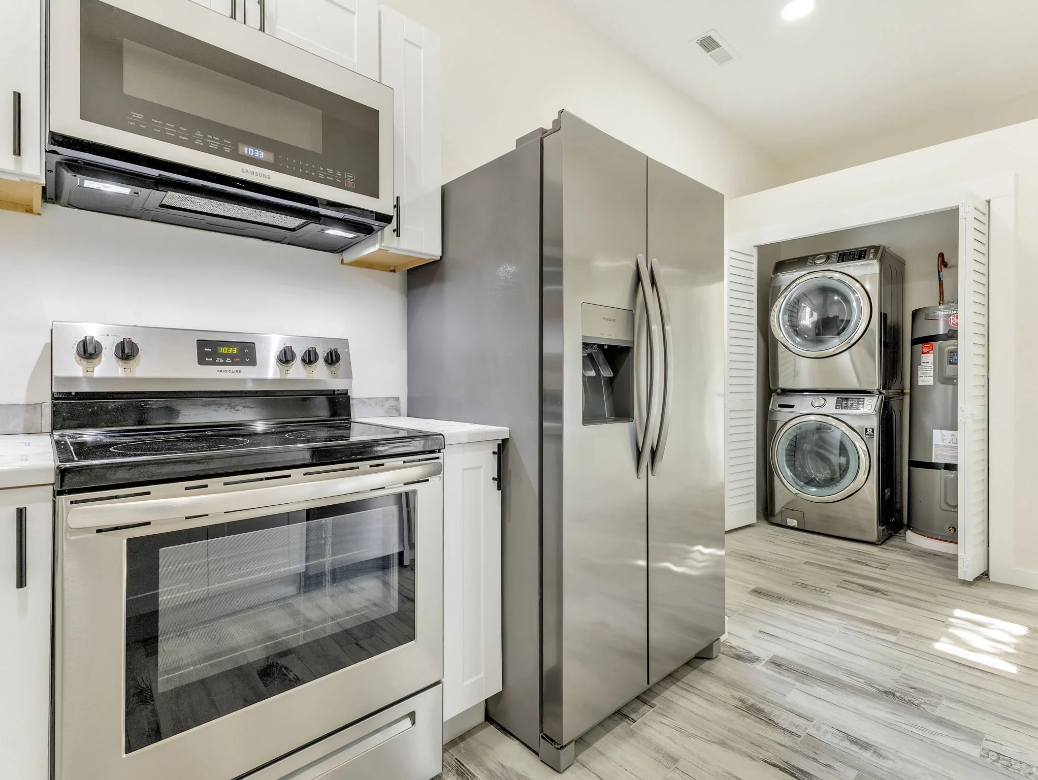 7-web-or-mls-138 S Main-07.jpg
