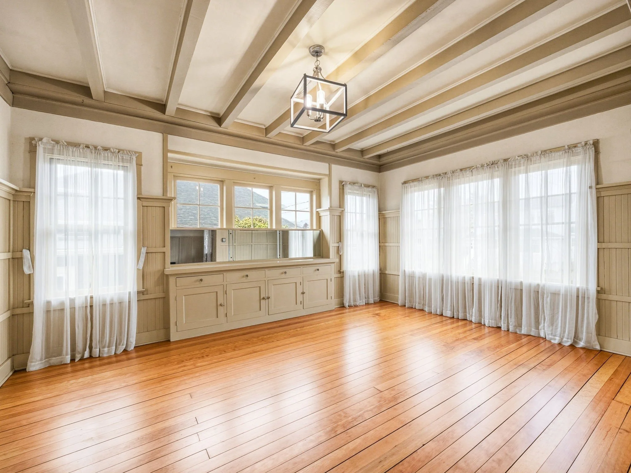 19-web-or-mls-860 Beach St-51.jpg