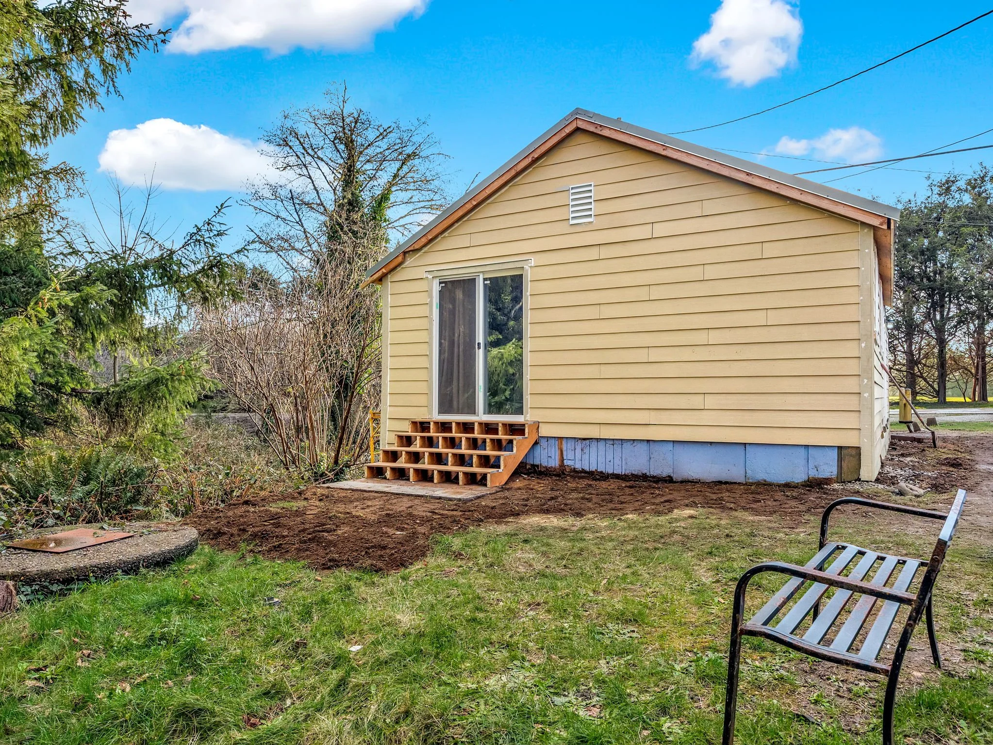 2-web-or-mls-91907 Hwy 104-02.jpg