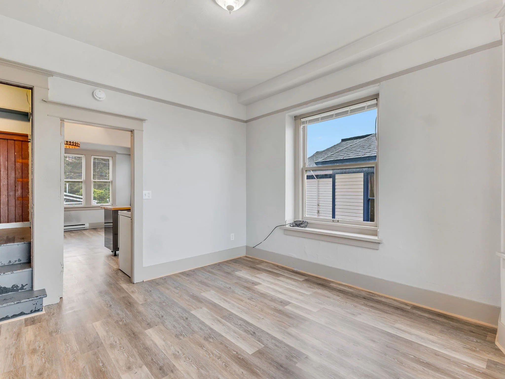 14-web-or-mls-1320 Franklin Ave-25.jpg