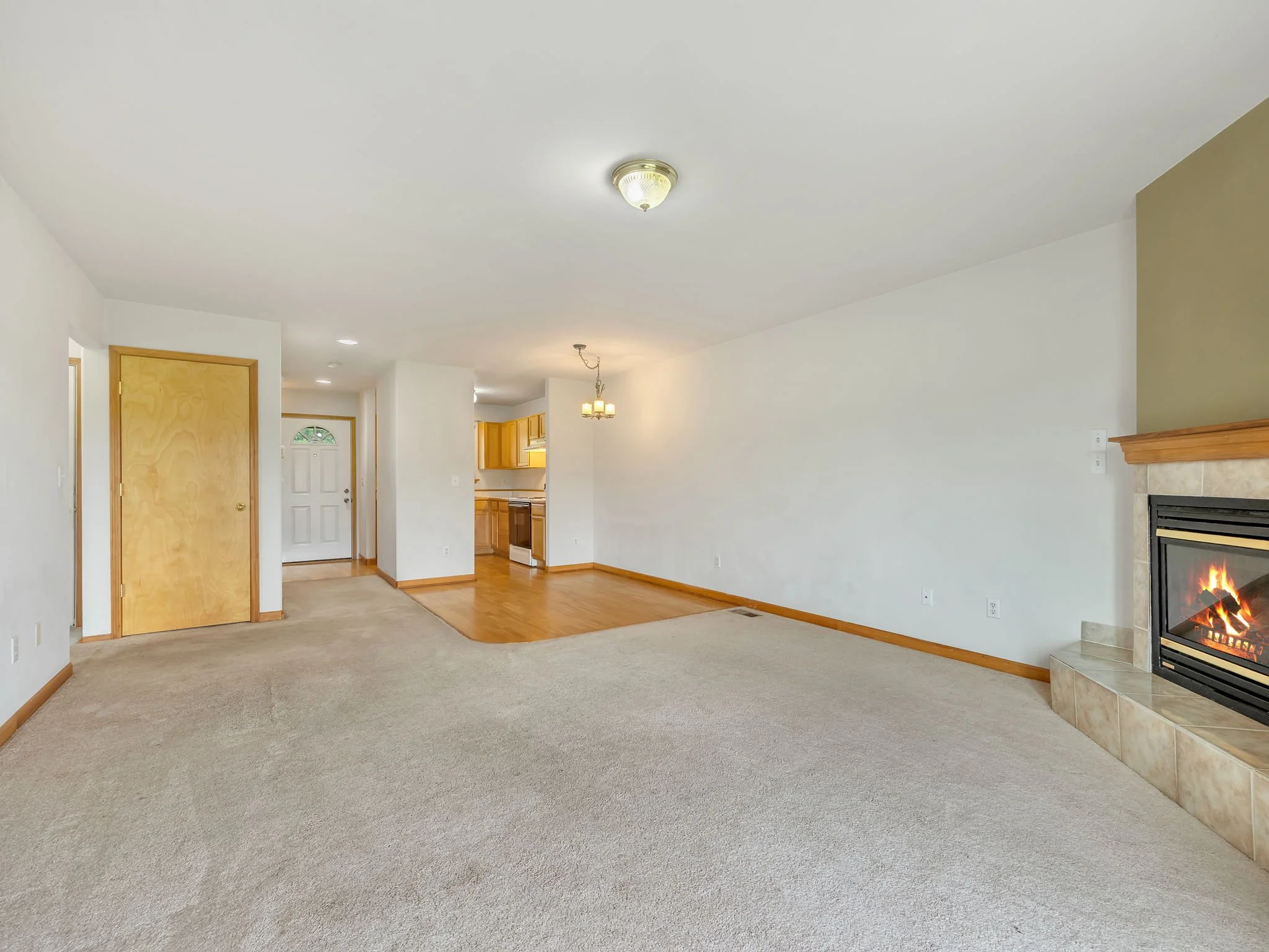 12-web-or-mls-90560 Logan Rd-12.jpg