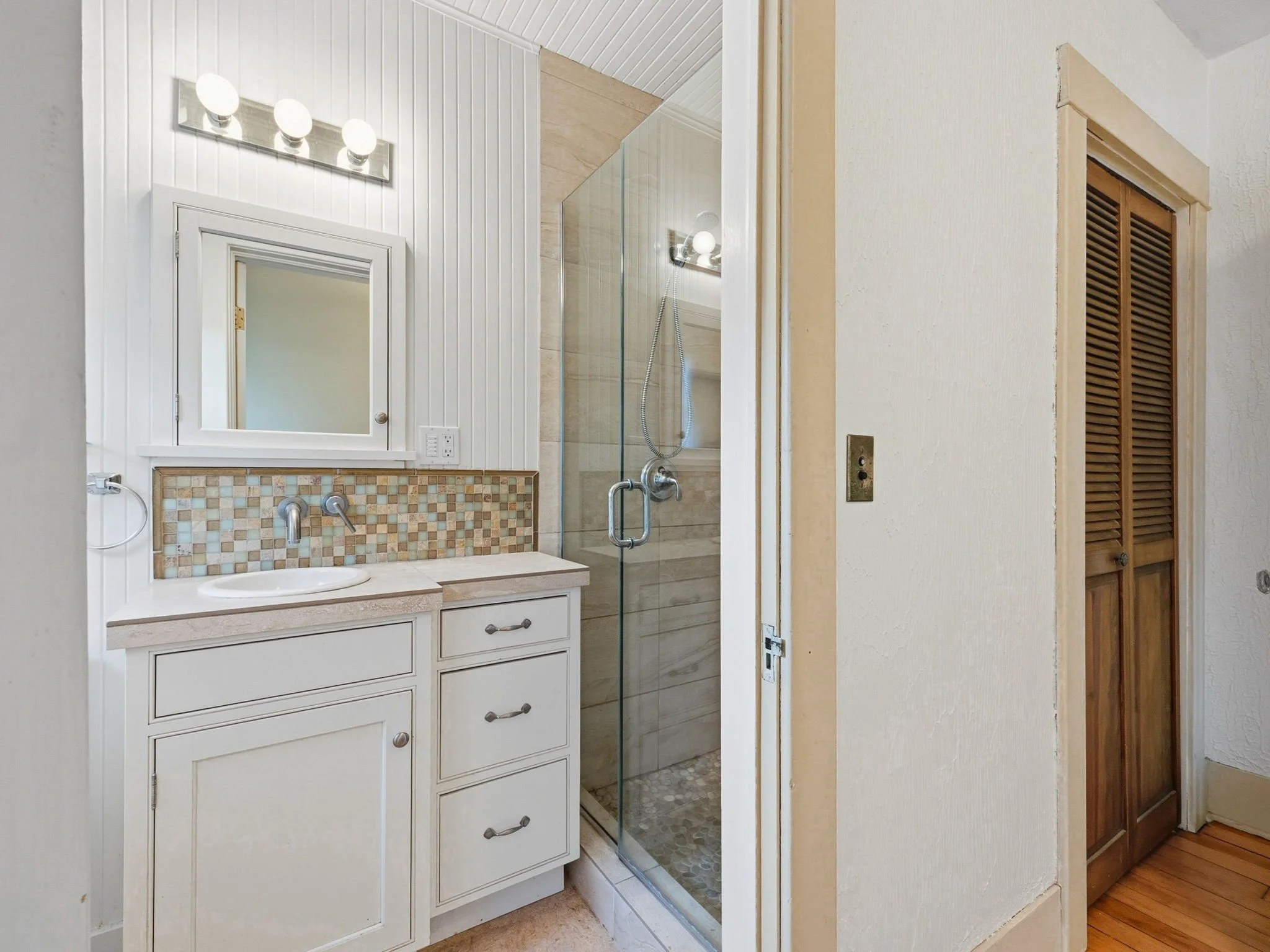 9-web-or-mls-860 Beach St-41.jpg