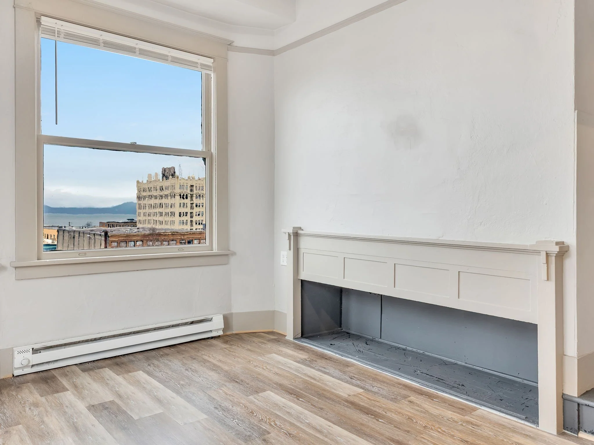 13-web-or-mls-1320 Franklin Ave-24.jpg