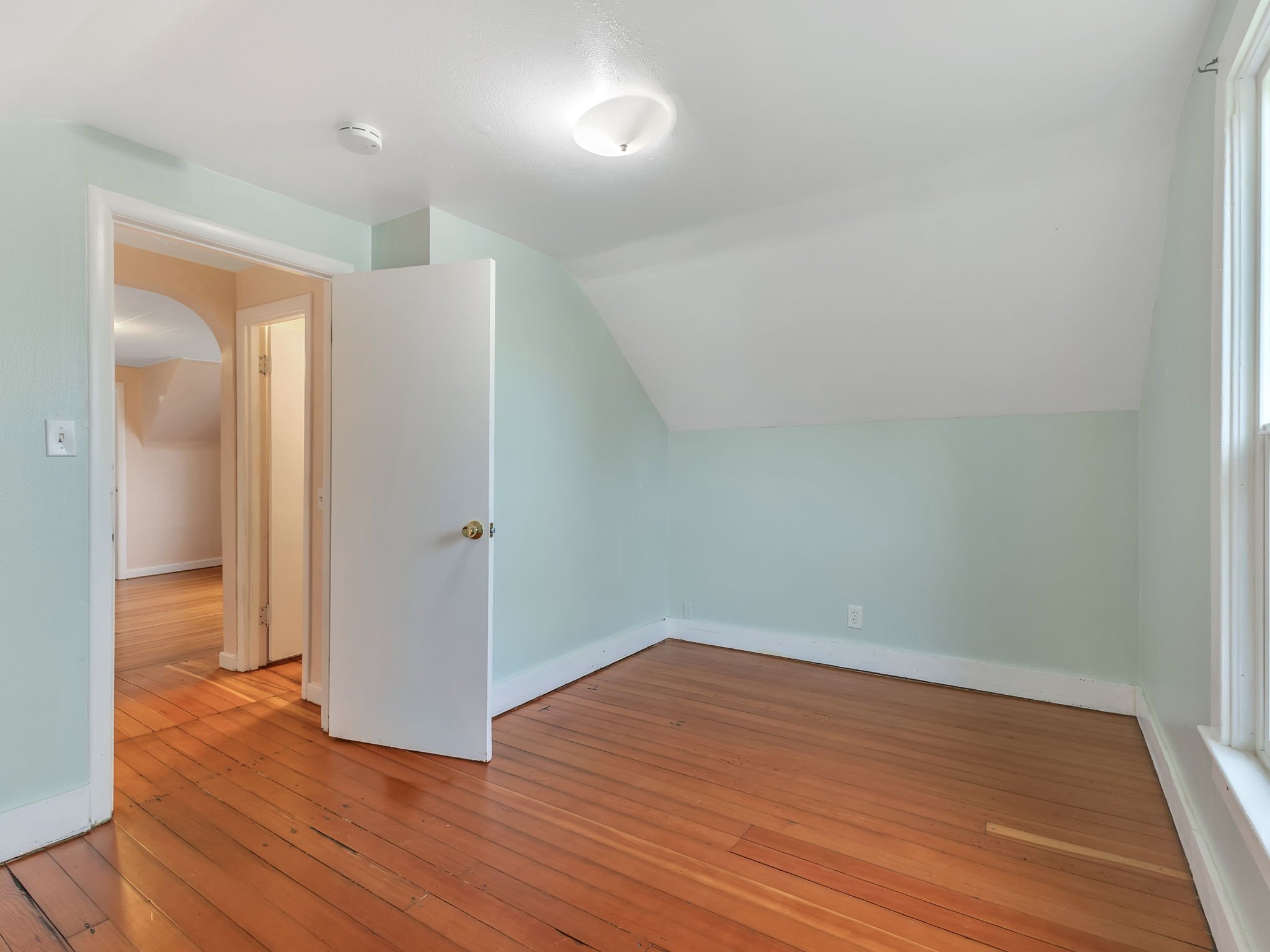 29-web-or-mls-3088 Harrison Ave-33.jpg