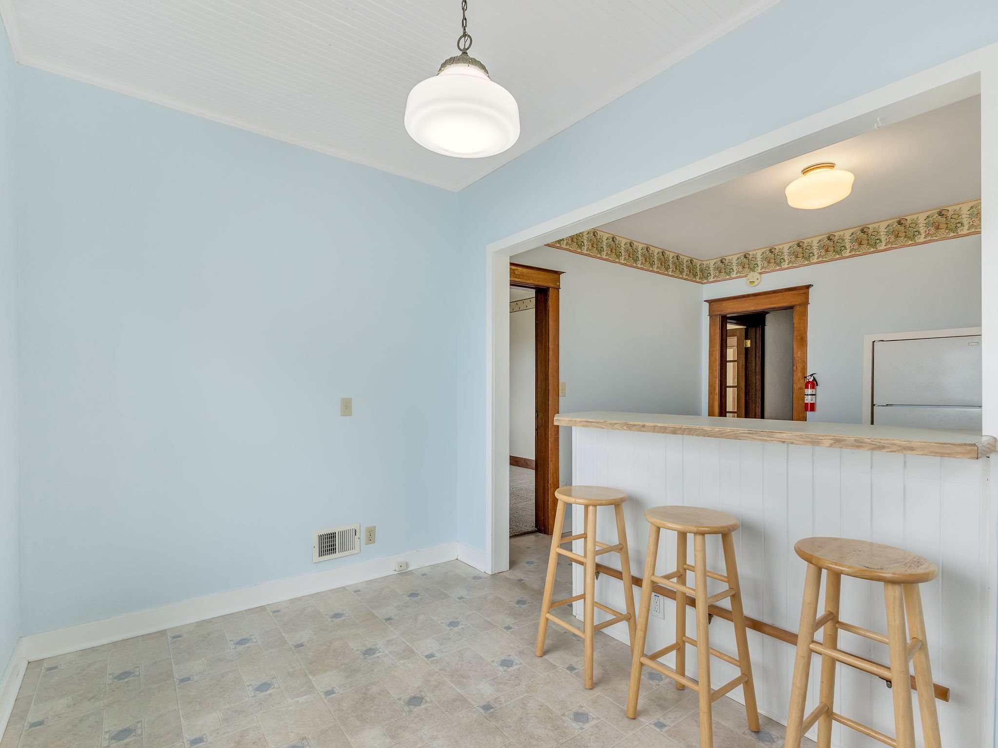 20-web-or-mls-612 Florence Ave #2-18.jpg