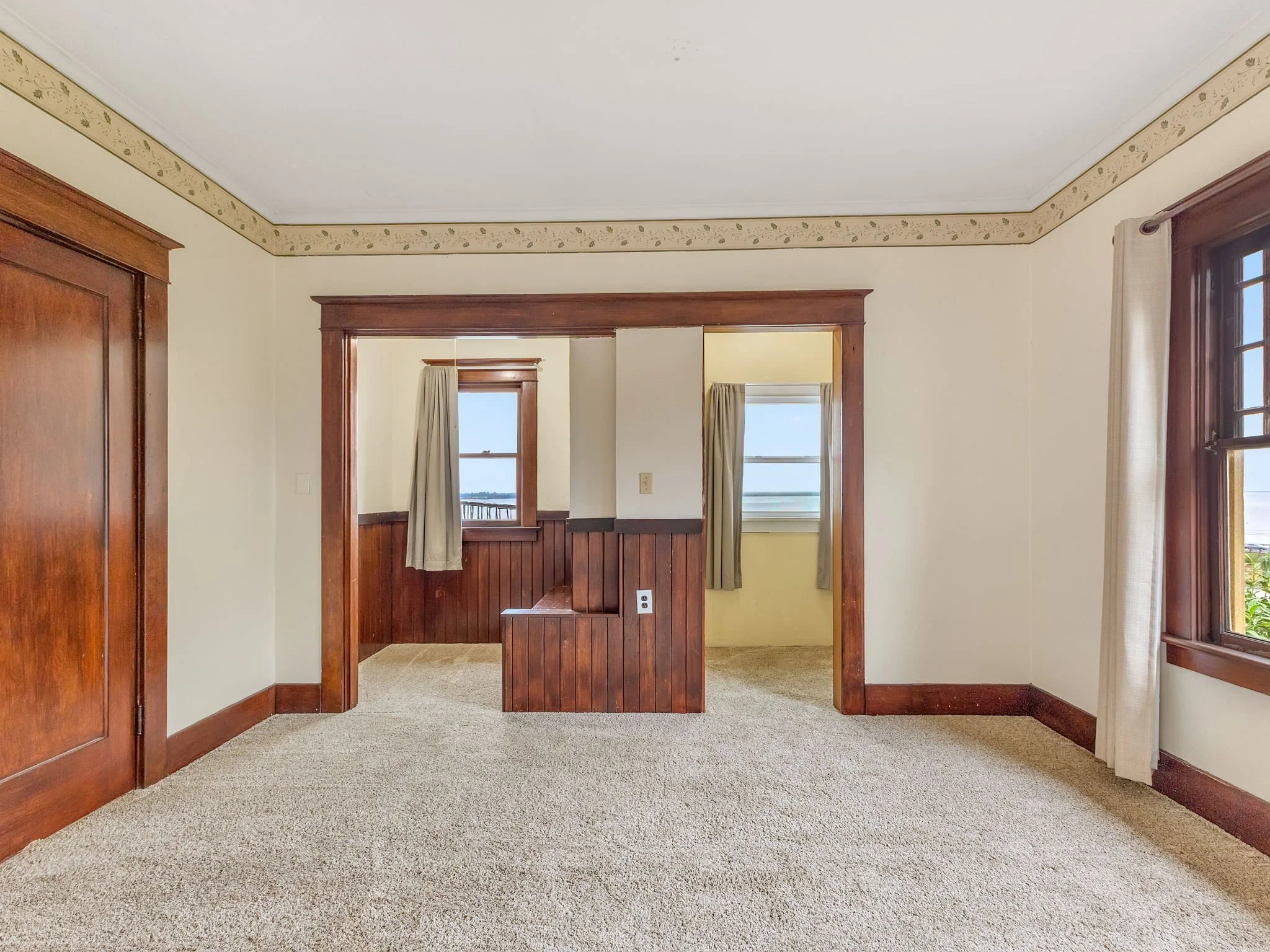 21-web-or-mls-612 Florence Ave #2-19.jpg