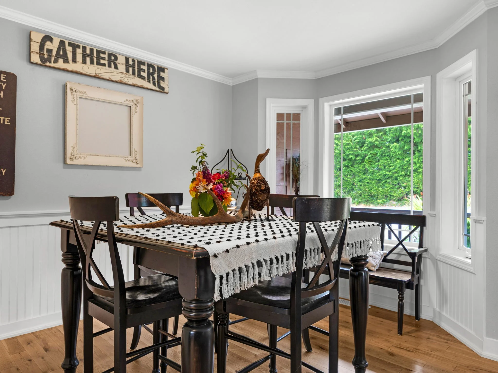 25-web-or-mls-35134 Helligso Ln-21.jpg