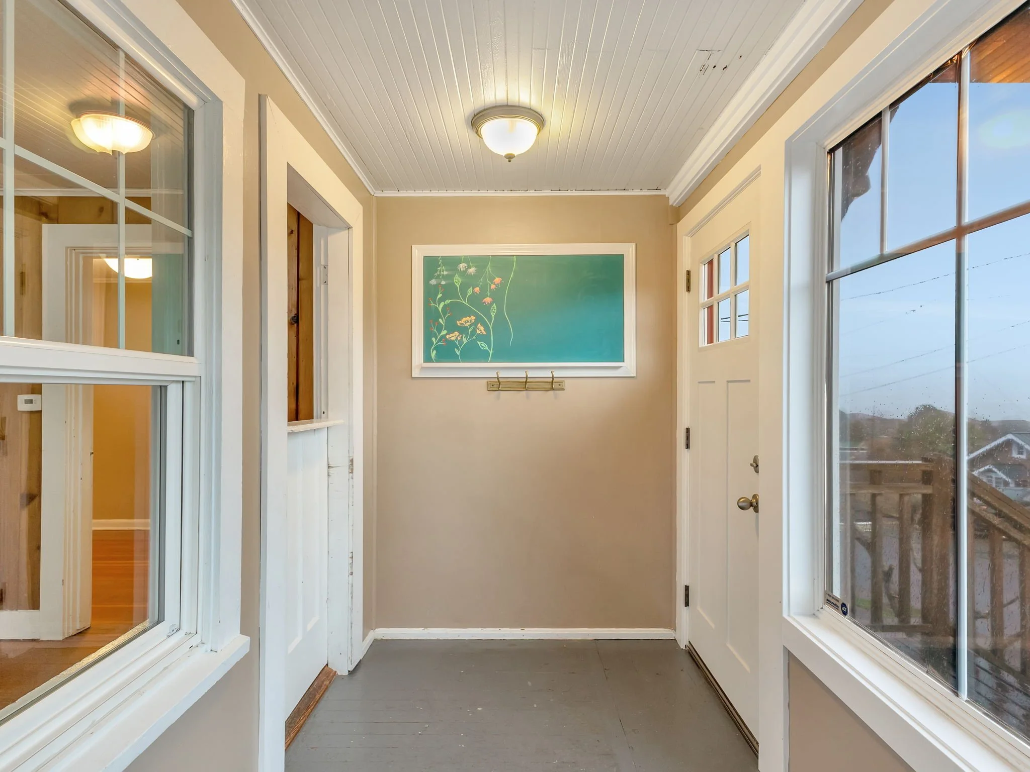 9-web-or-mls-809 Glasgow Ave-09.jpg