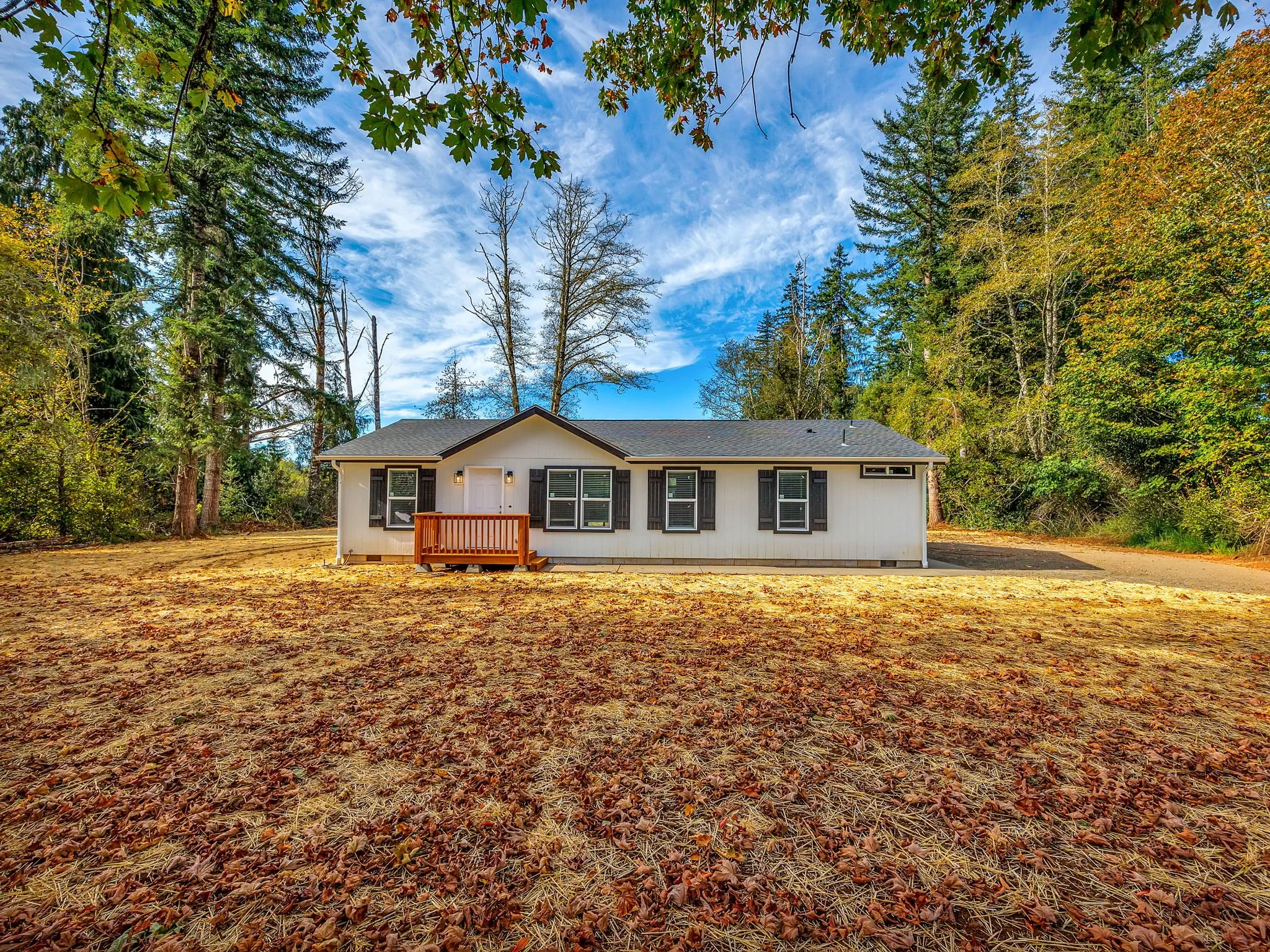2-web-or-mls-92166 Conroy Rd-02.jpg