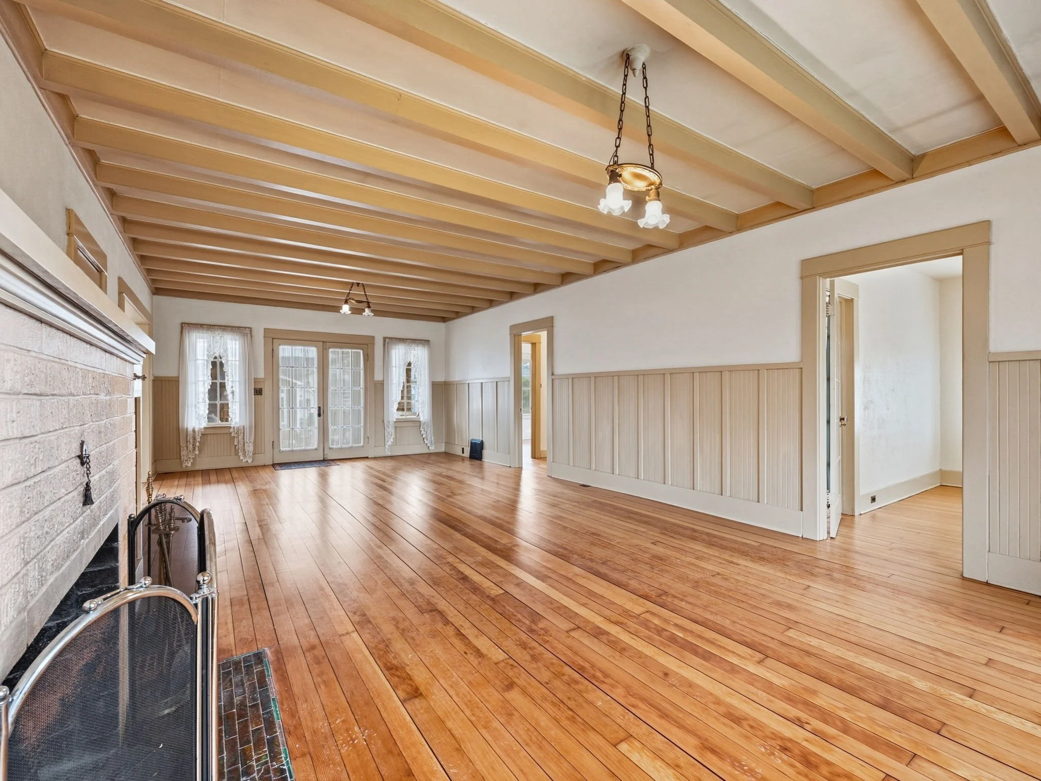 6-web-or-mls-860 Beach St-38.jpg