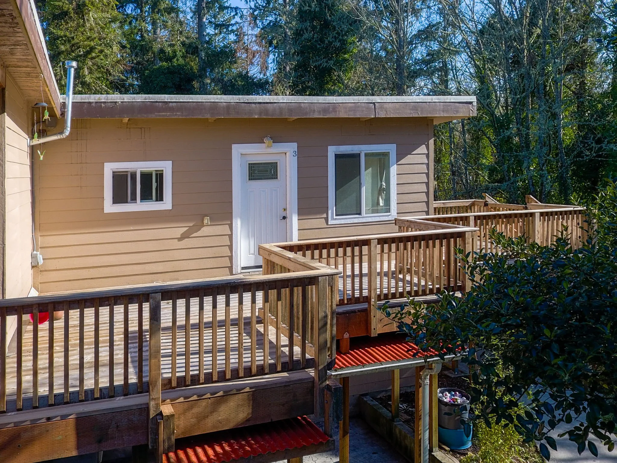 3-web-or-mls-92256 Hummingbird Dr-07.jpg