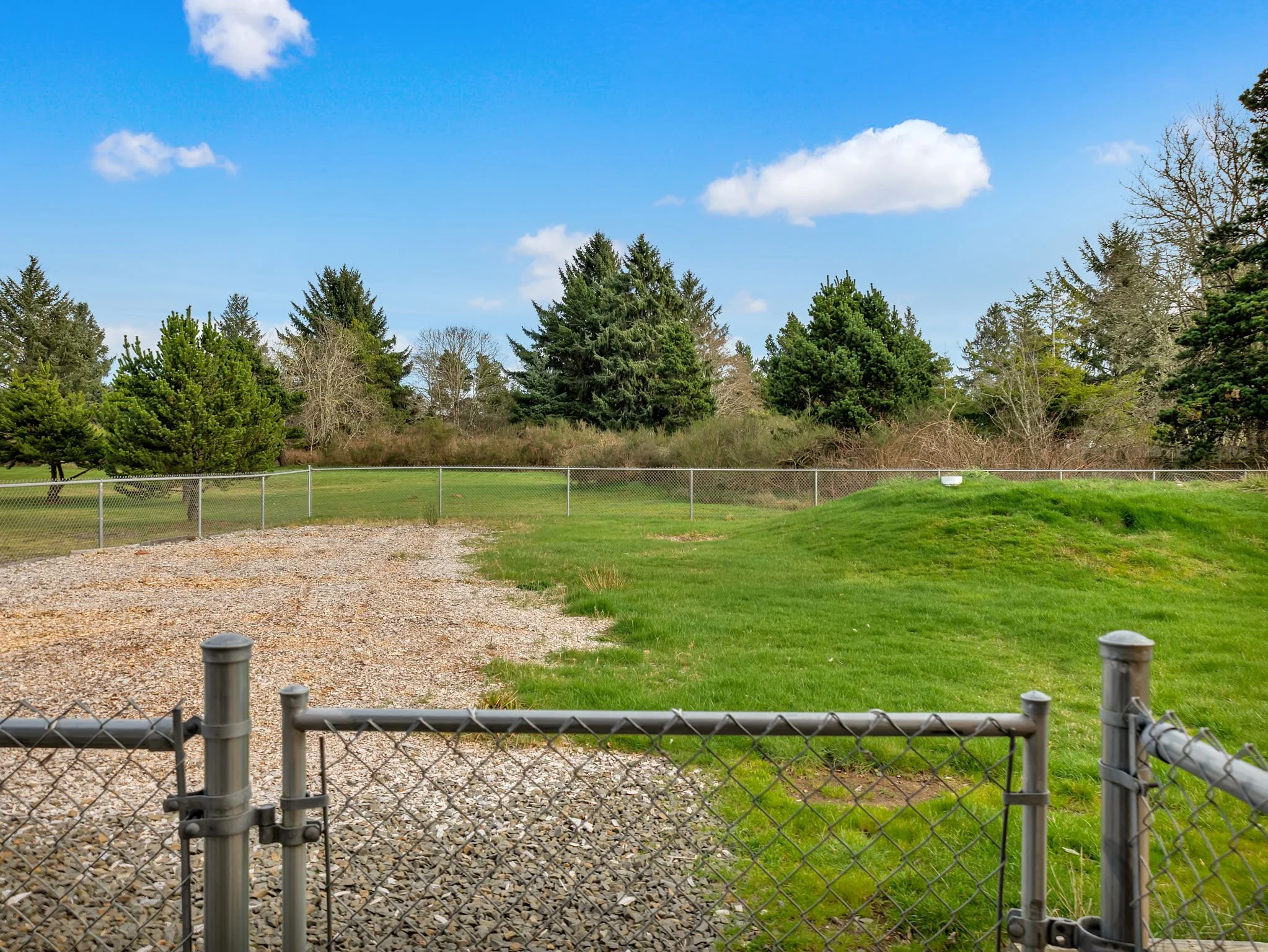 7-web-or-mls-4253 Hwy 101-07.jpg