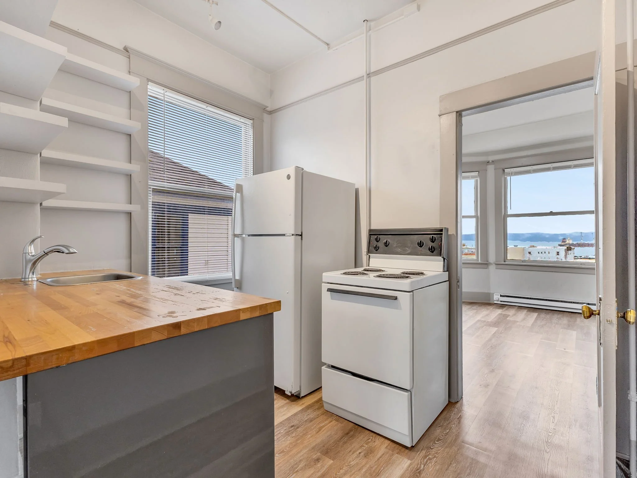 7-web-or-mls-1320 Franklin Ave-18.jpg