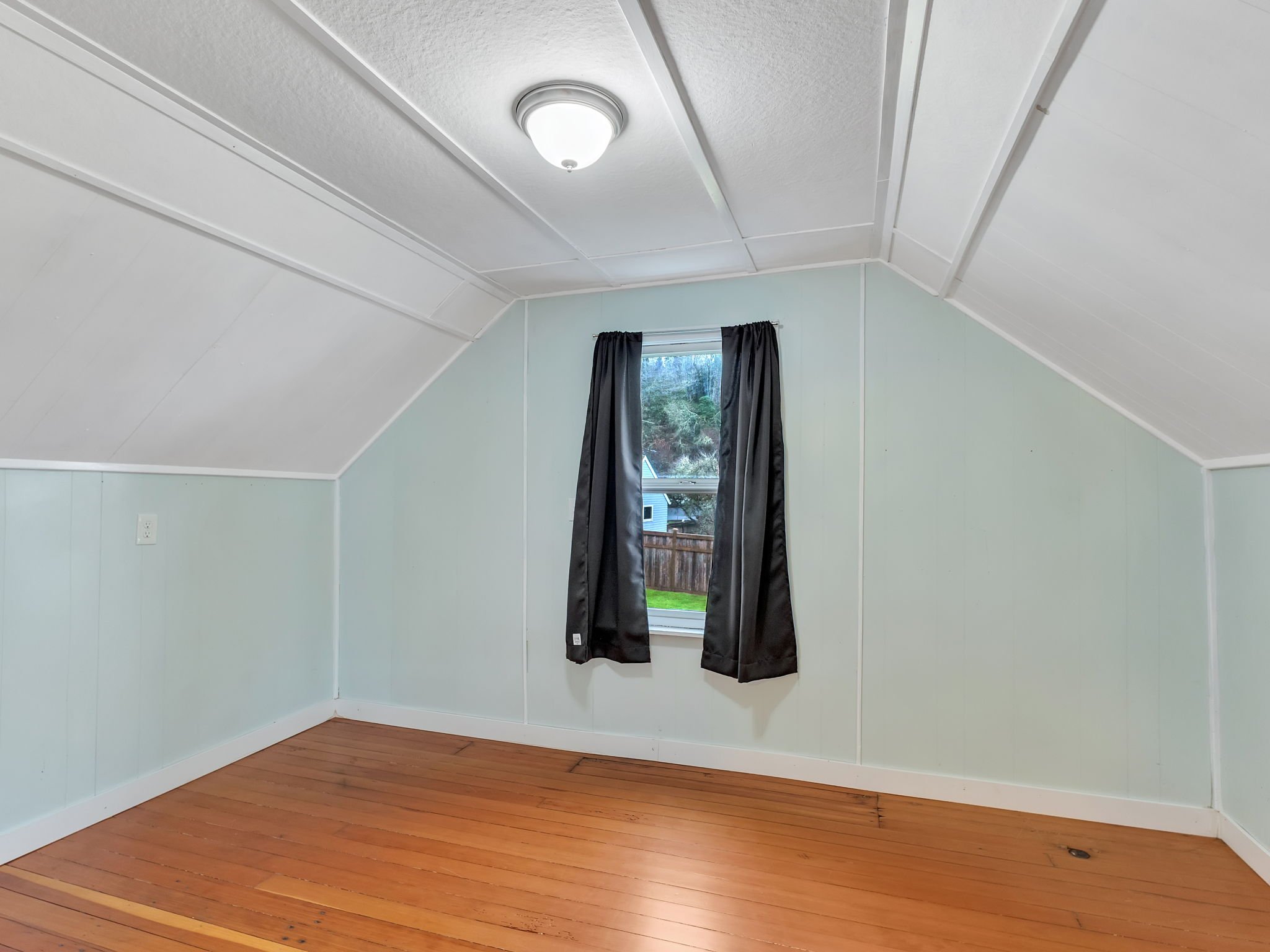 31-web-or-mls-3088 Harrison Ave-29.jpg