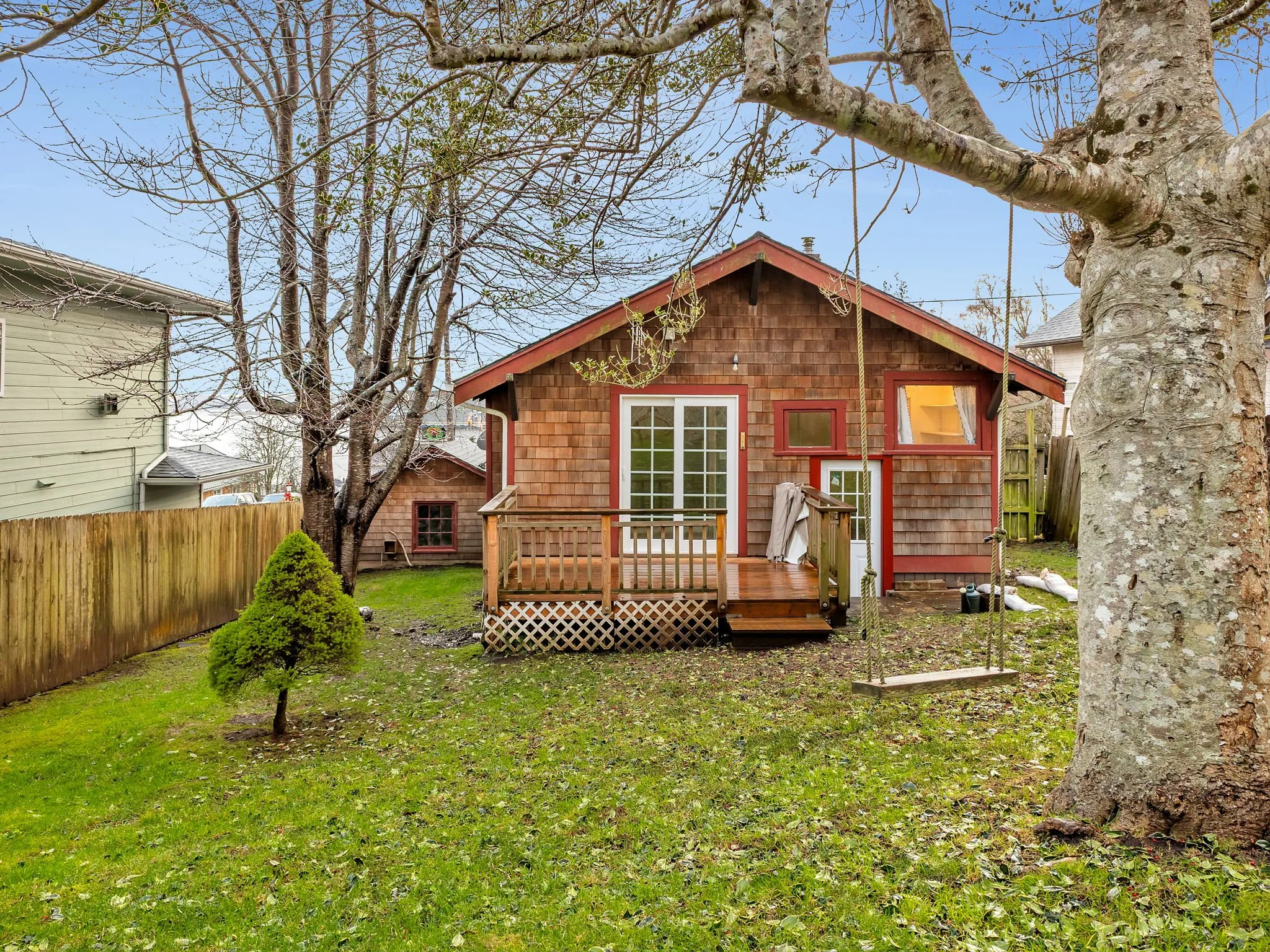 35-web-or-mls-809 Glasgow Ave-35.jpg