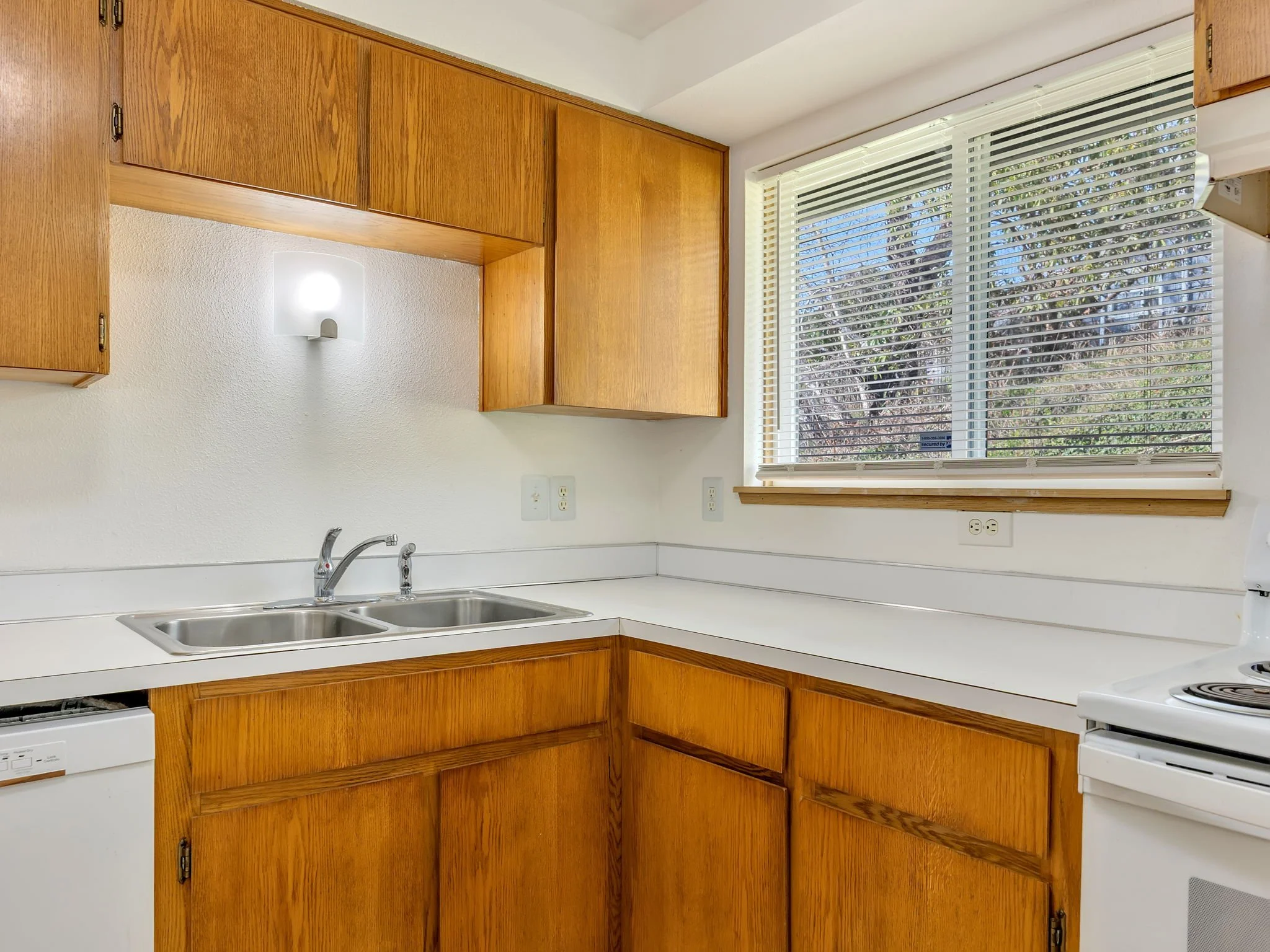 17-web-or-mls-1525 7th St-16.jpg