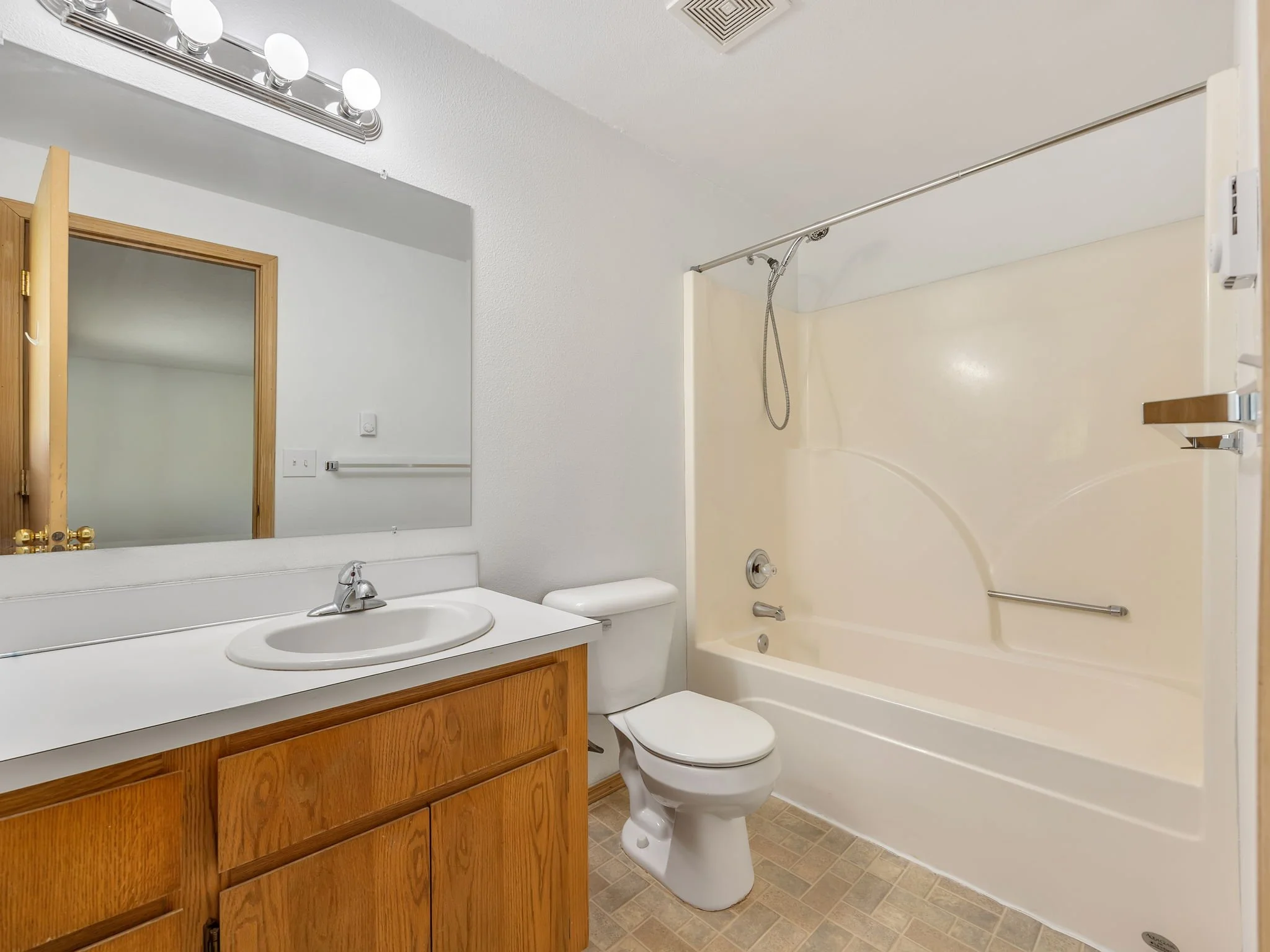 30-web-or-mls-1525 7th St-29.jpg