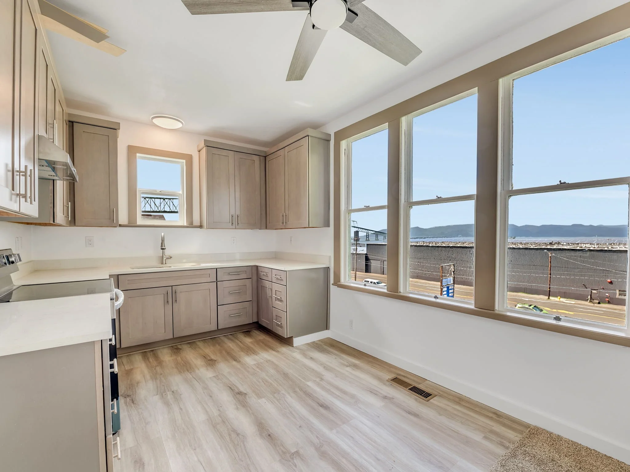 49-web-or-mls-66-70 Bond St-41.jpg