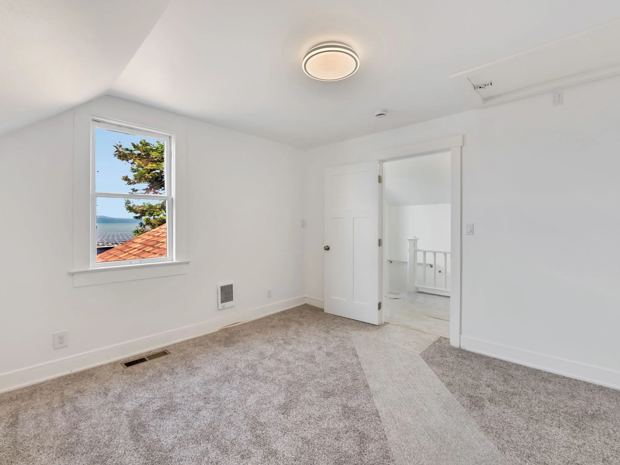 57-web-or-mls-66-70 Bond St-49.jpg