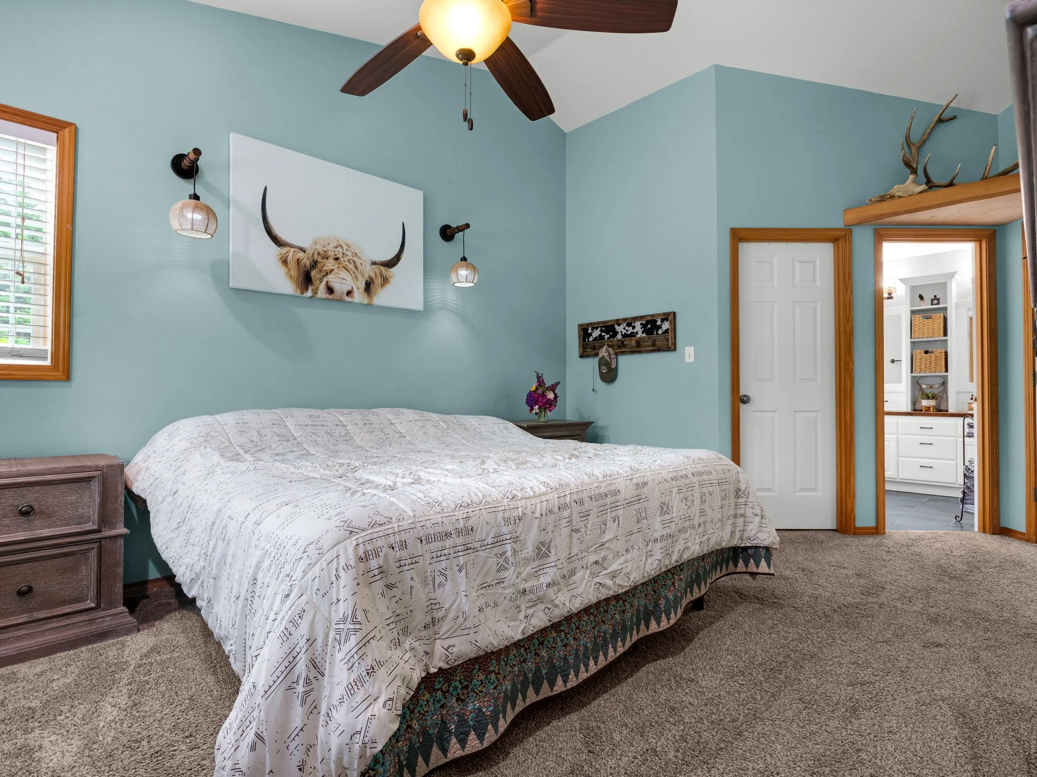 50-web-or-mls-35134 Helligso Ln-46.jpg