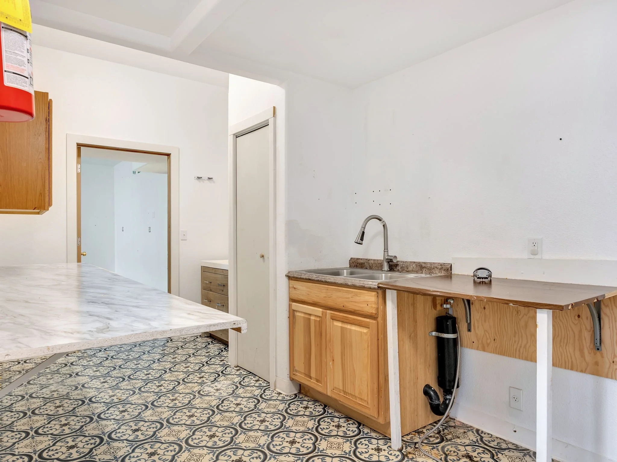 27-web-or-mls-4253 Hwy 101-27.jpg