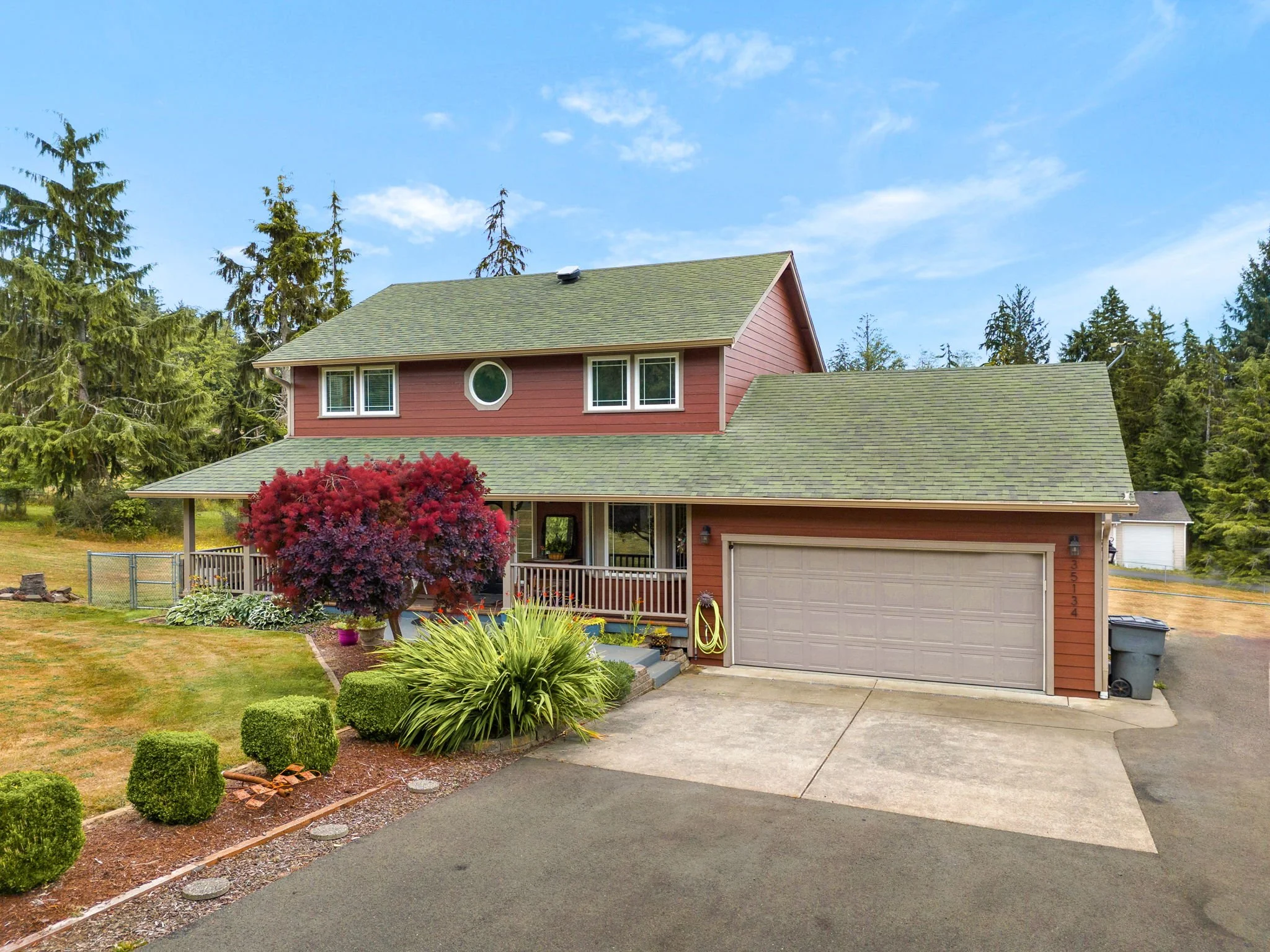 2-web-or-mls-35134 Helligso Ln-02.jpg