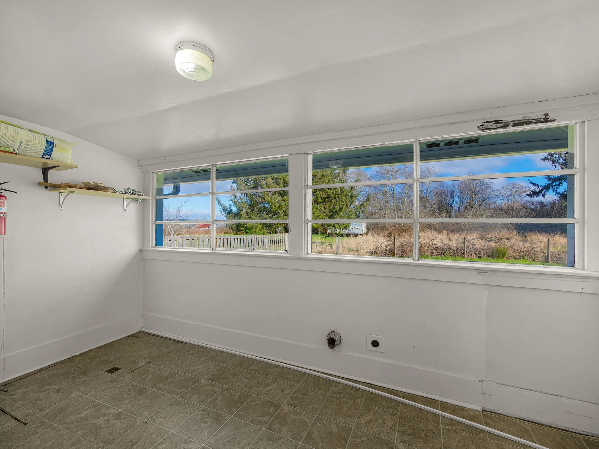 27-web-or-mls-92303 Willow Rd-27.jpg