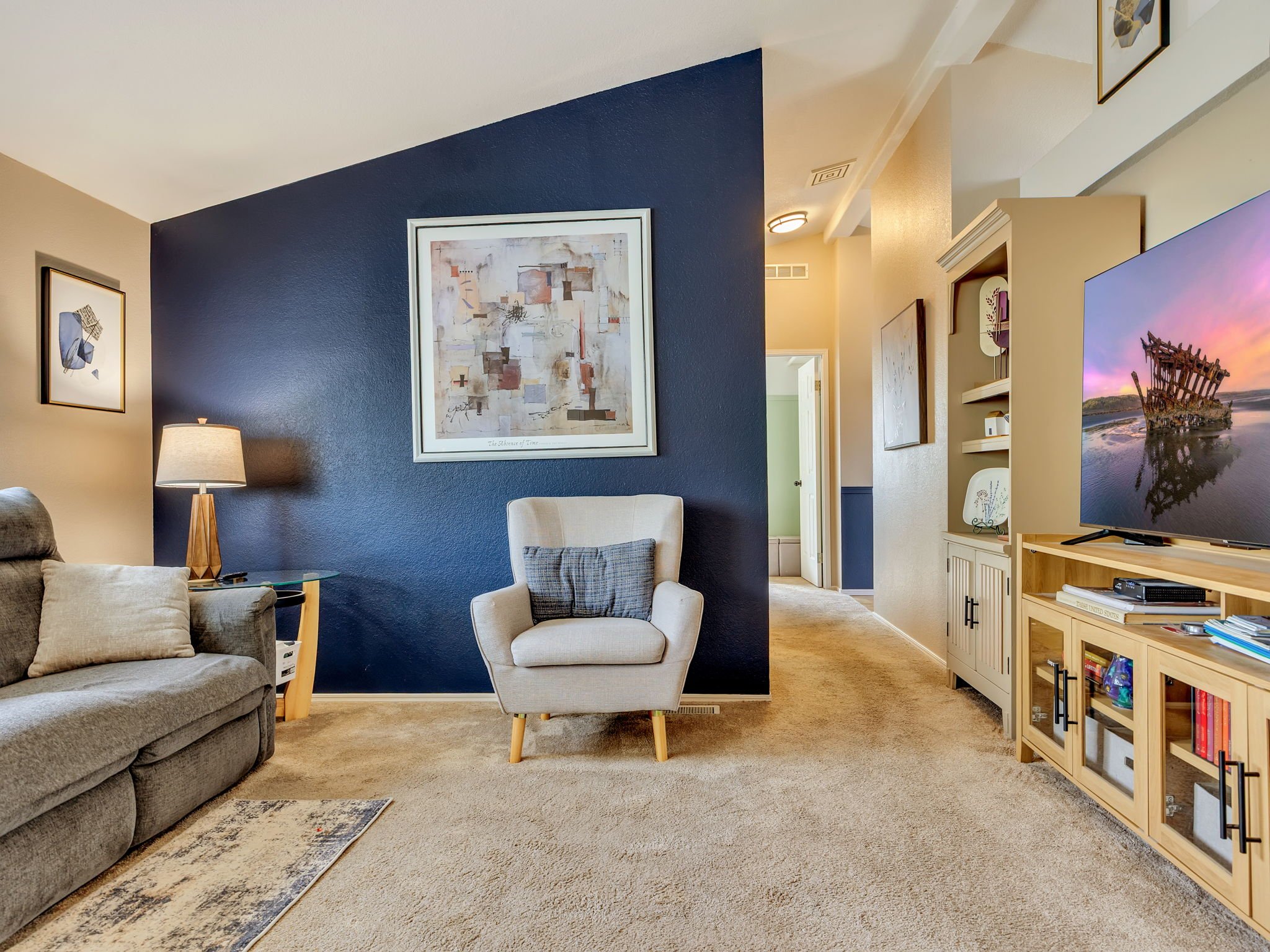 14-web-or-mls-1100 NW Warrenton Dr #356, Warrenton-14.jpg