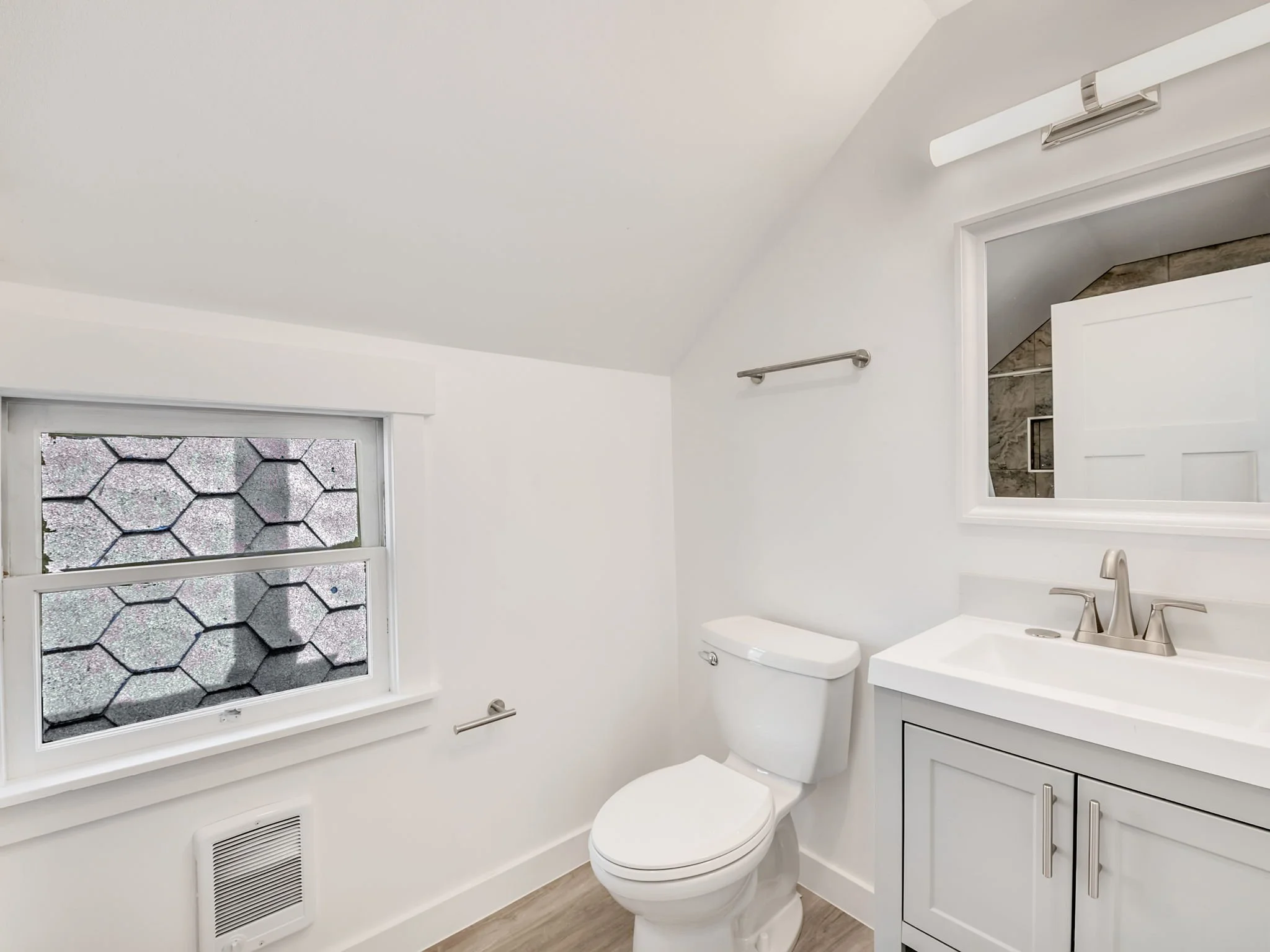 59-web-or-mls-66-70 Bond St-51.jpg