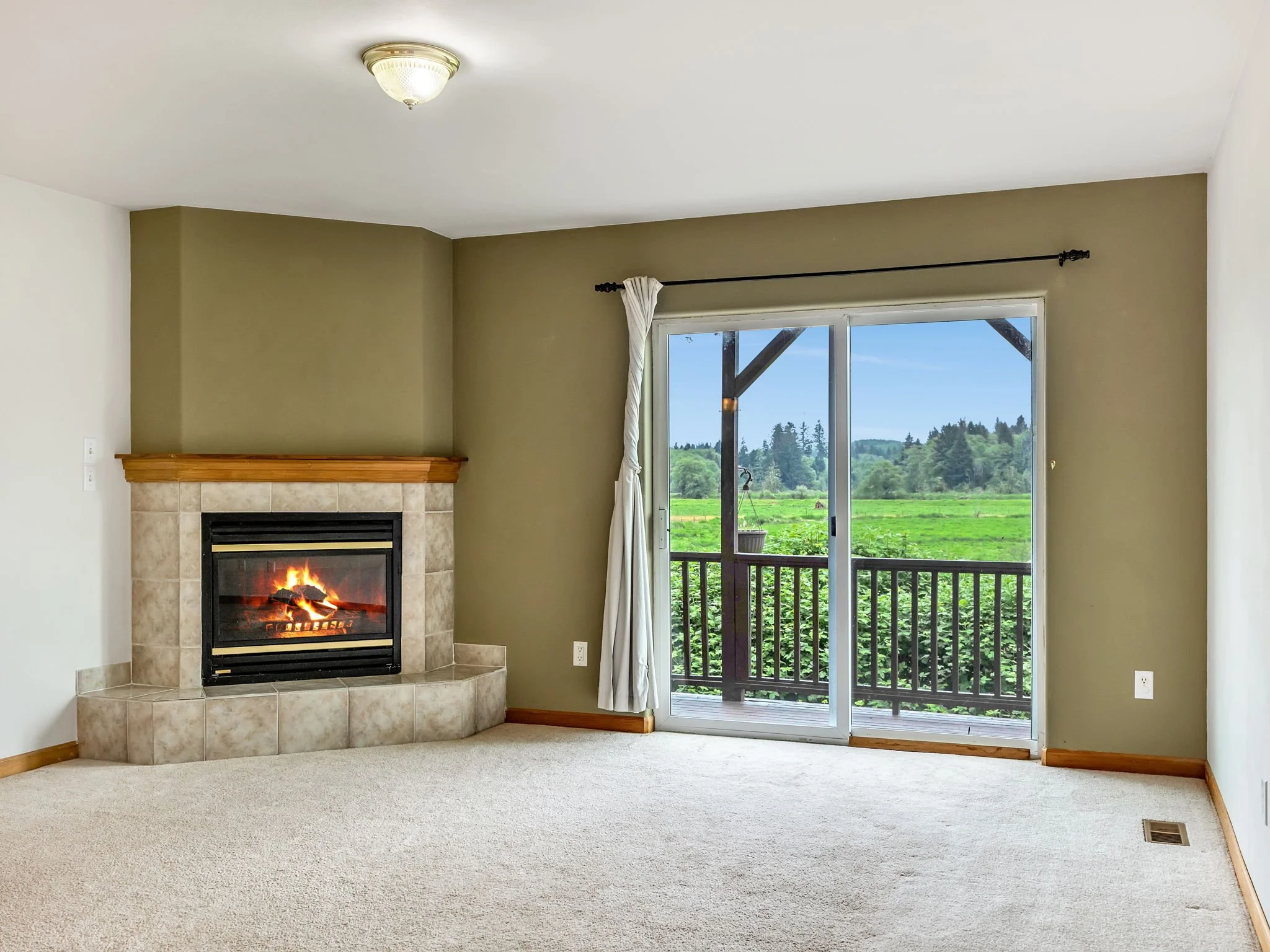 13-web-or-mls-90560 Logan Rd-13.jpg