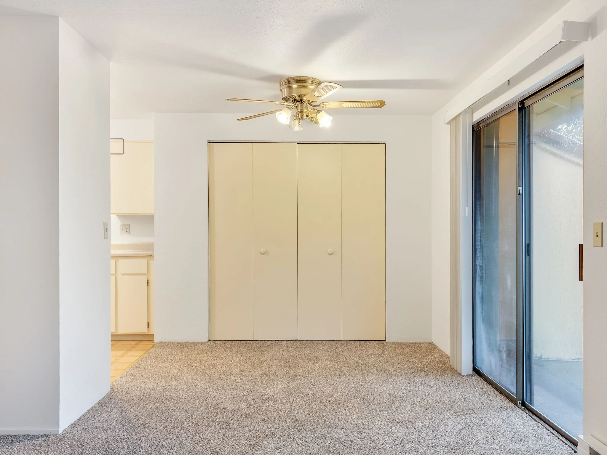 7-web-or-mls-280 Lincoln St #3-07.jpg