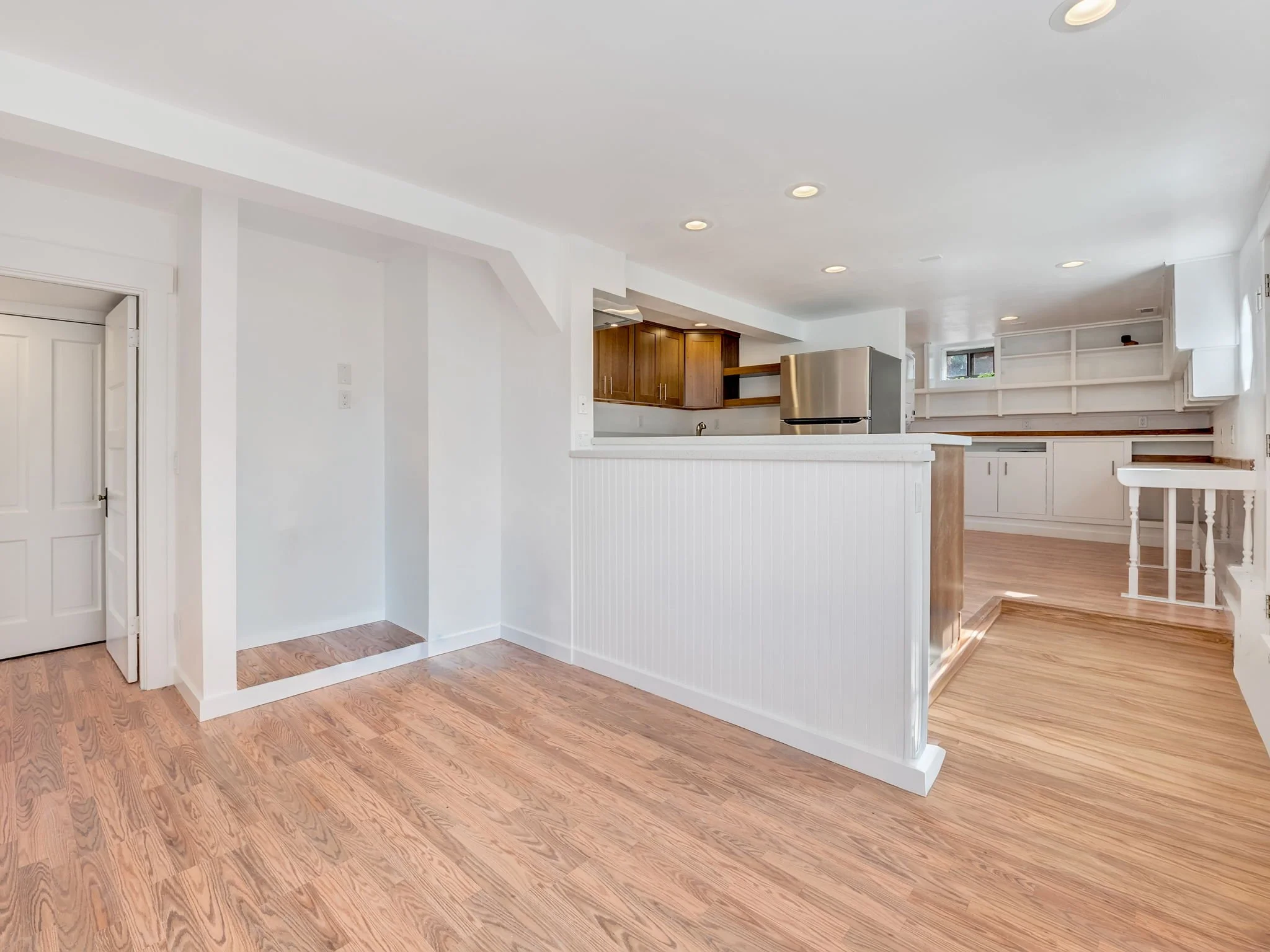 71-web-or-mls-66-70 Bond St-63.jpg