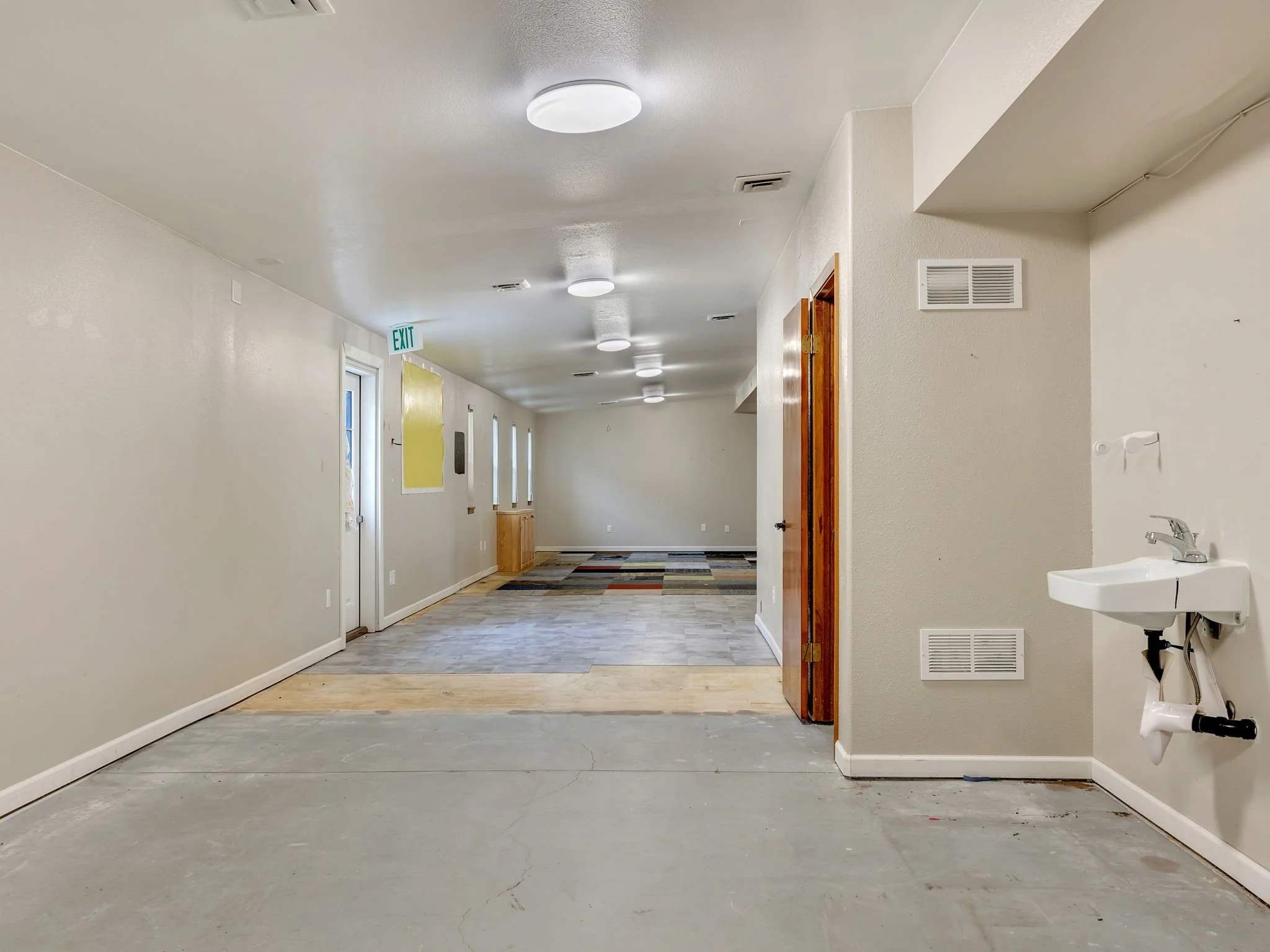 33-web-or-mls-4253 Hwy 101-33.jpg