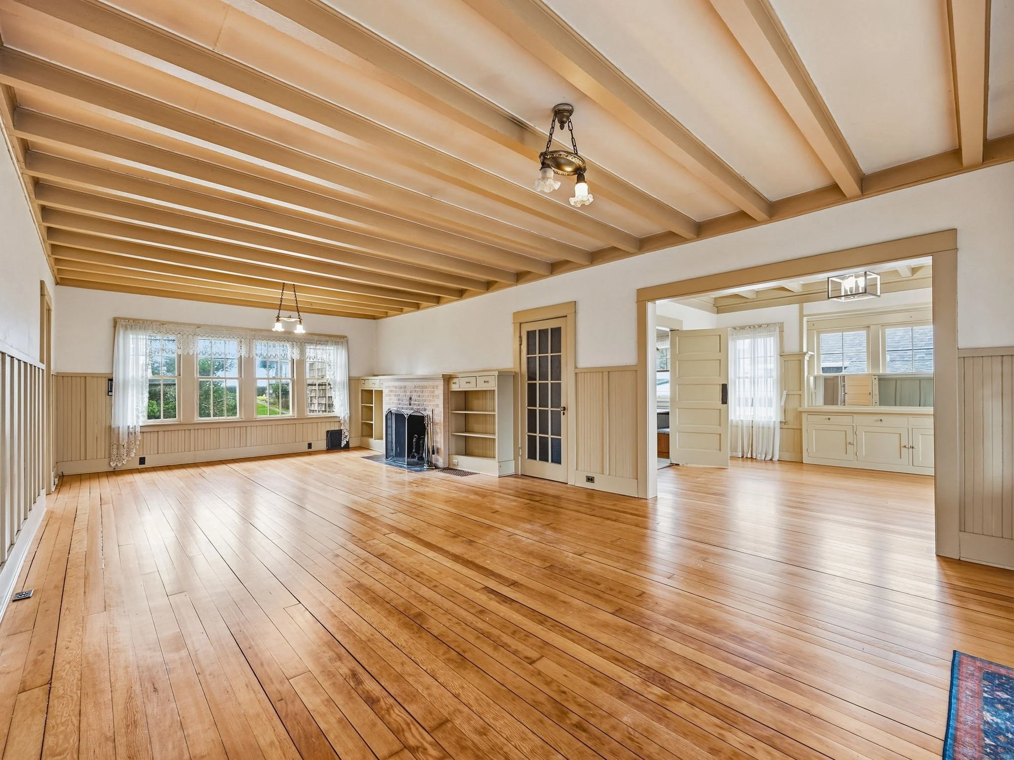 3-web-or-mls-860 Beach St-35.jpg