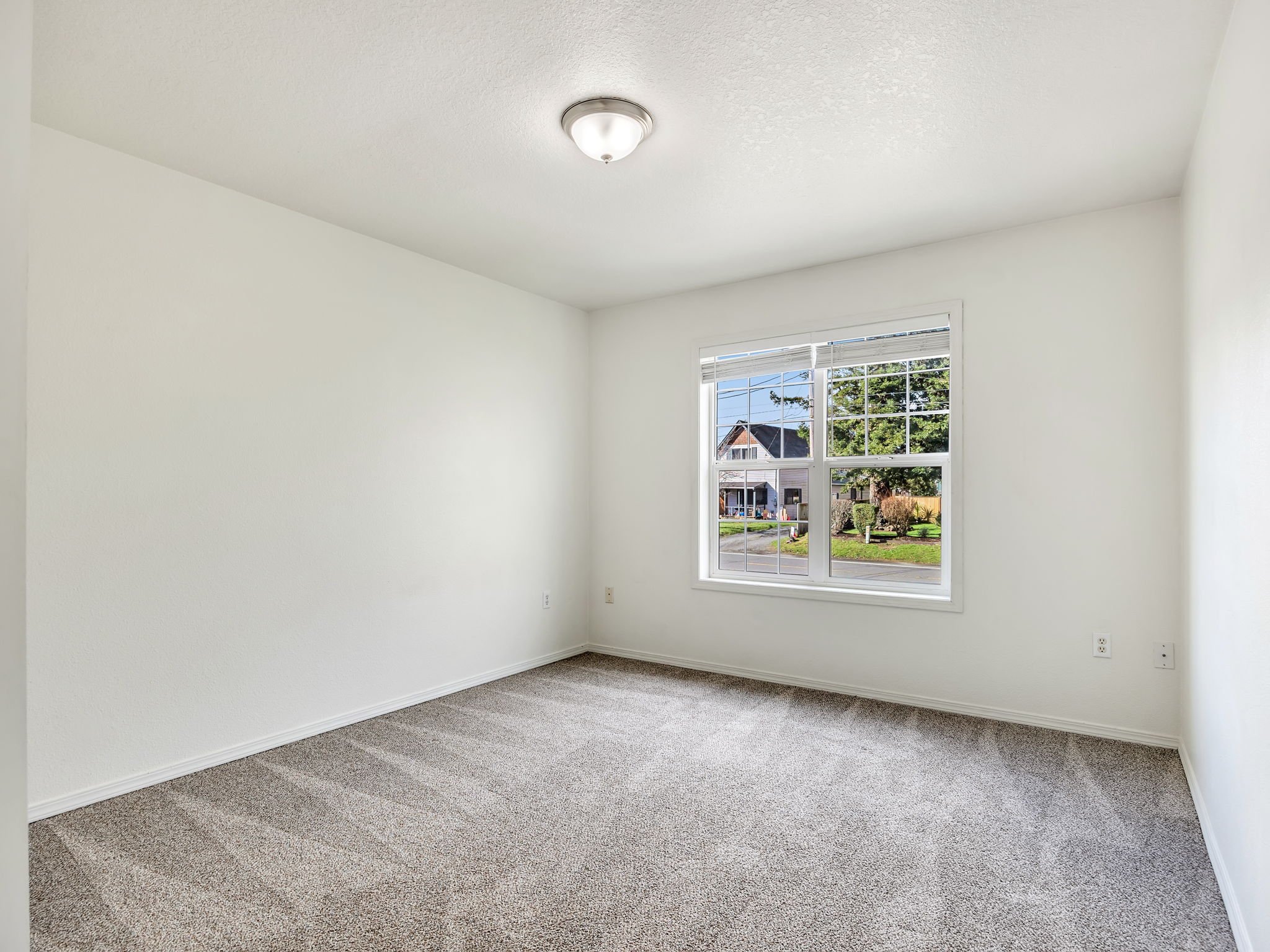 26-web-or-mls-1536 S Main-187.jpg