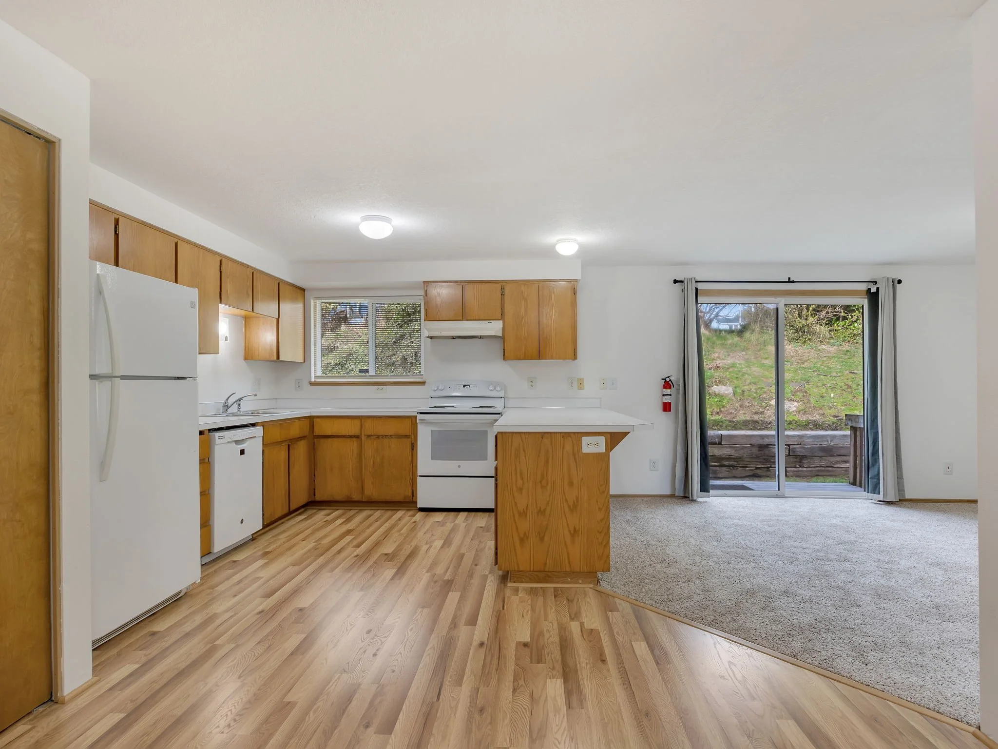 21-web-or-mls-1525 7th St-20.jpg