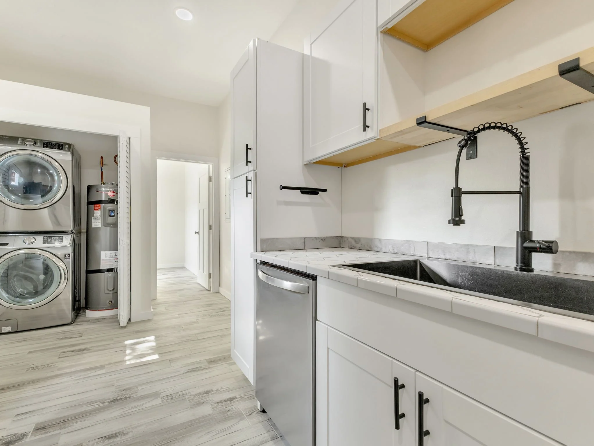 6-web-or-mls-138 S Main-06.jpg