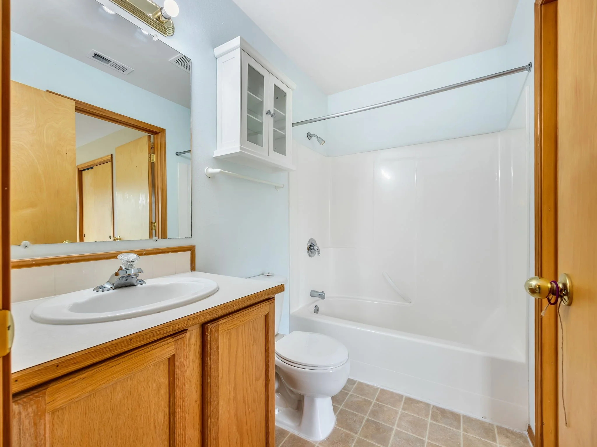 24-web-or-mls-90560 Logan Rd-23.jpg