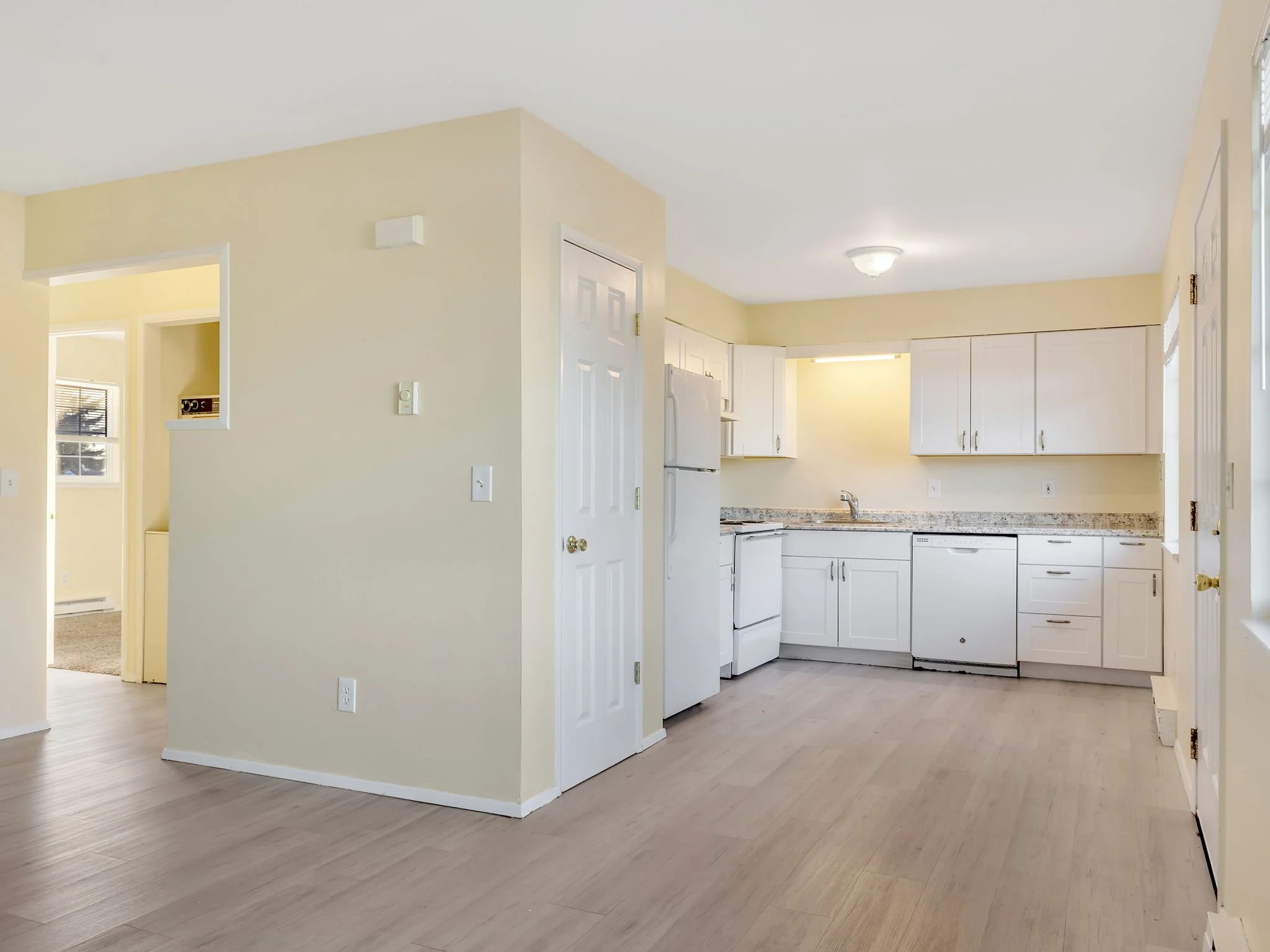 14-web-or-mls-2135 S Edgewood-13.jpg