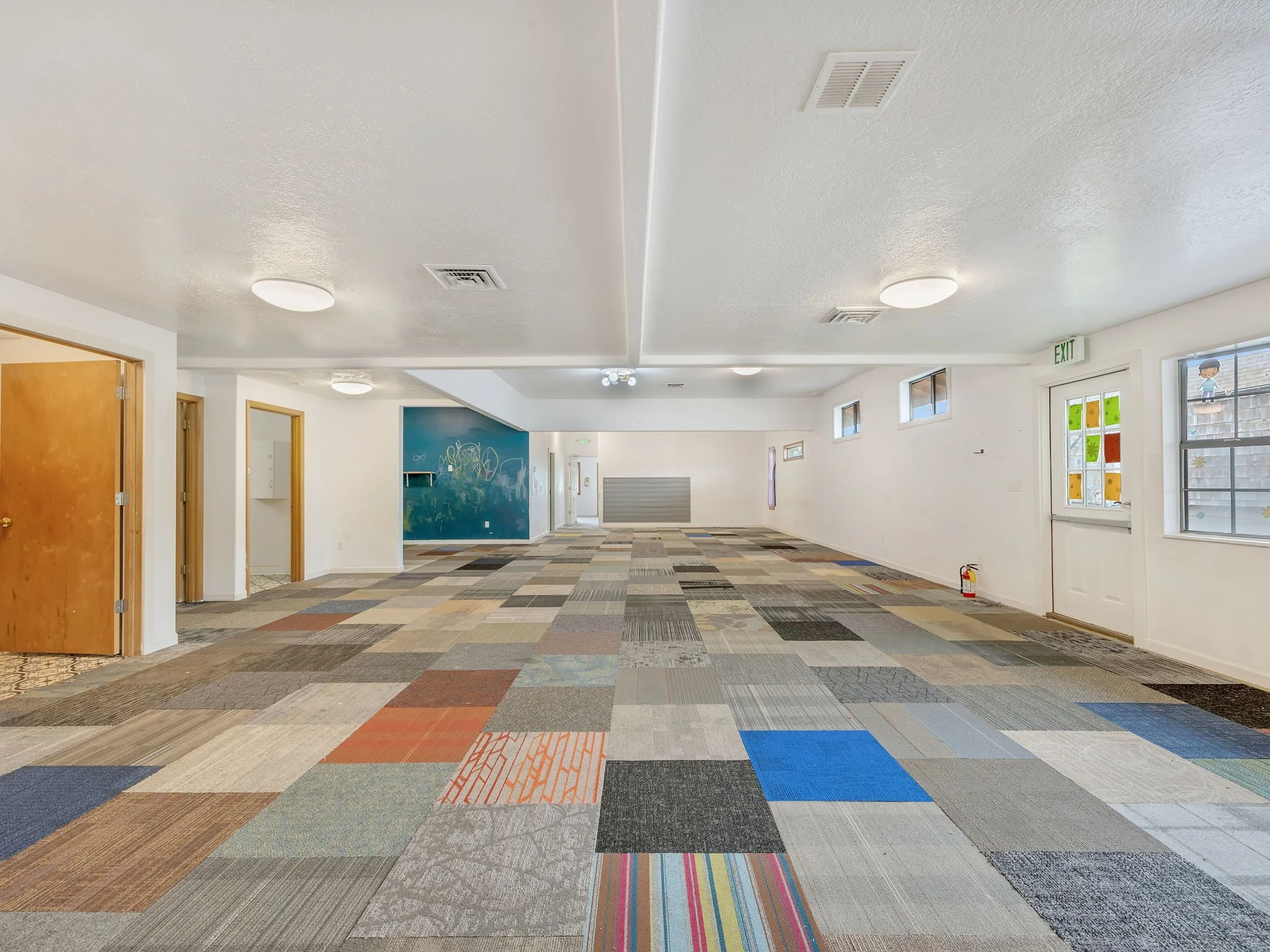 25-web-or-mls-4253 Hwy 101-25.jpg