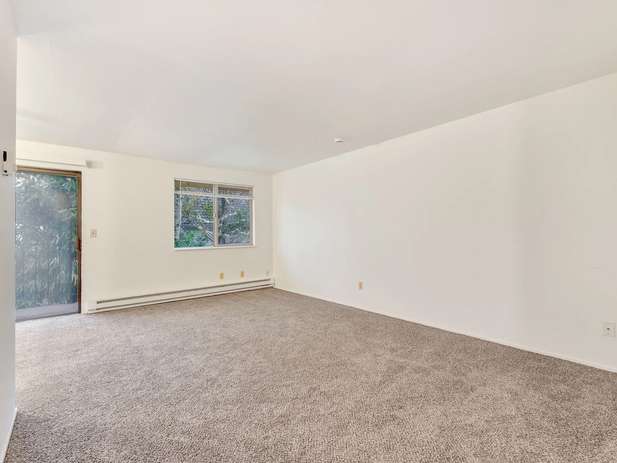 12-web-or-mls-280 Lincoln St #3-12.jpg