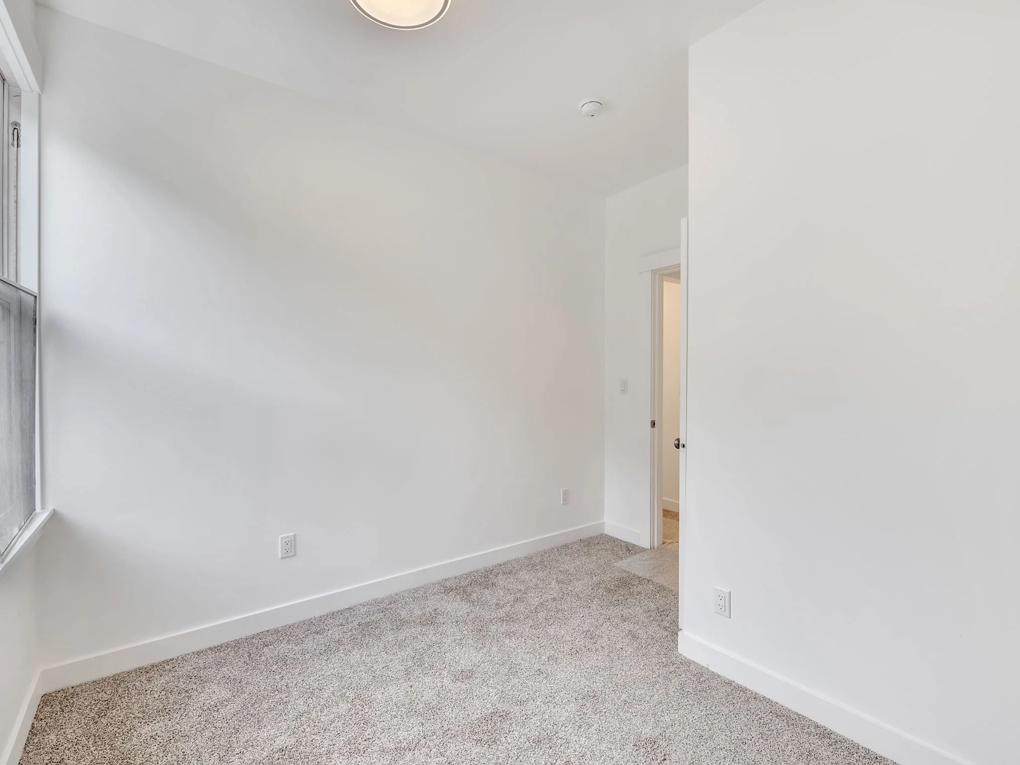 61-web-or-mls-66-70 Bond St-53.jpg