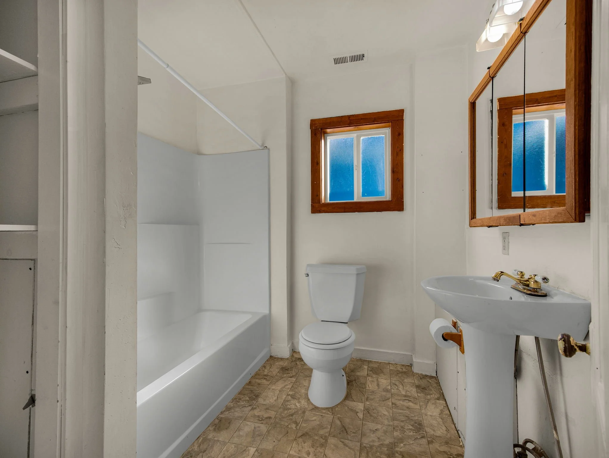 32-web-or-mls-92303 Willow Rd-32.jpg