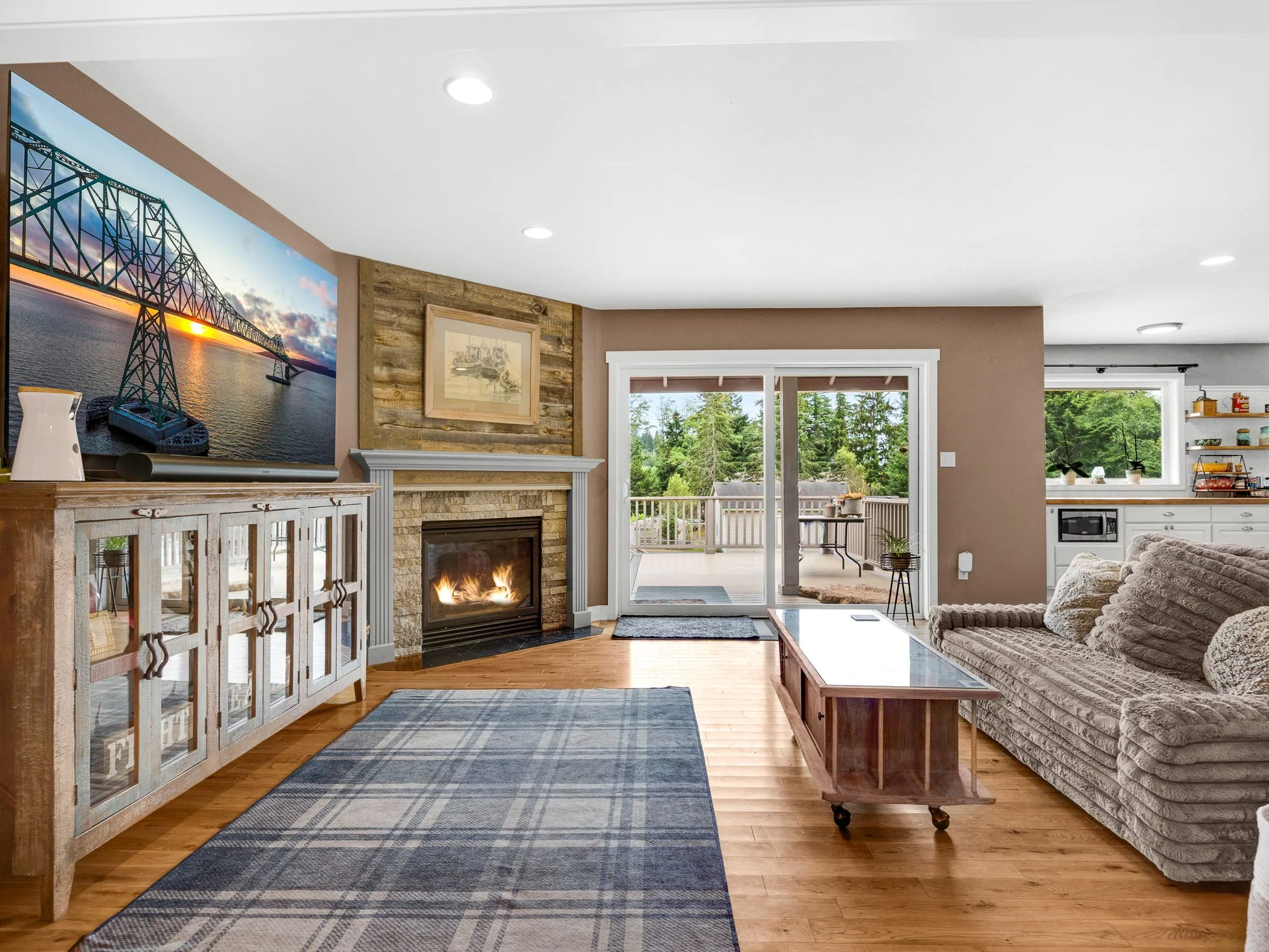 41-web-or-mls-35134 Helligso Ln-37.jpg